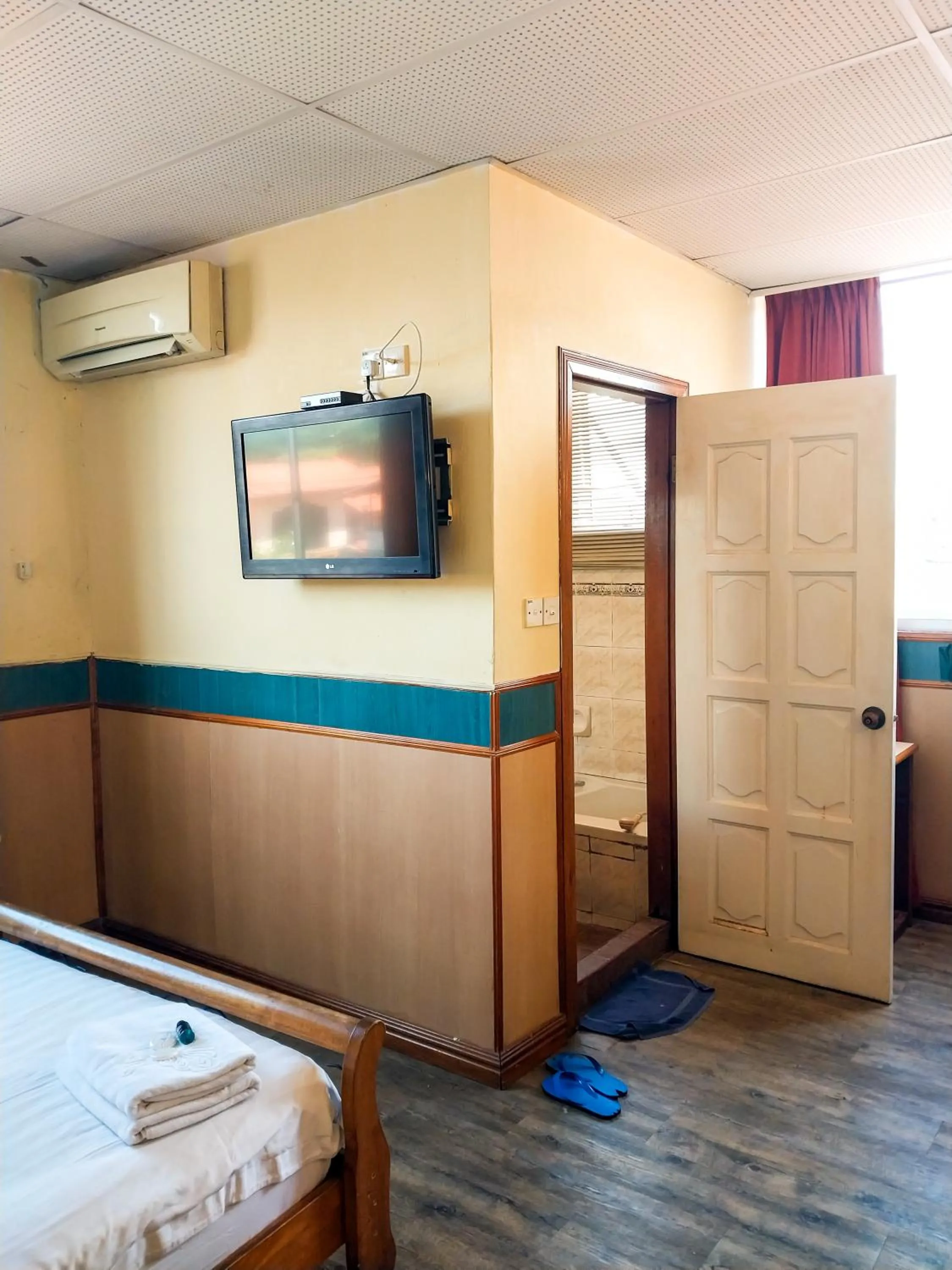 TV and multimedia, Bed in Hotel Holiday Park