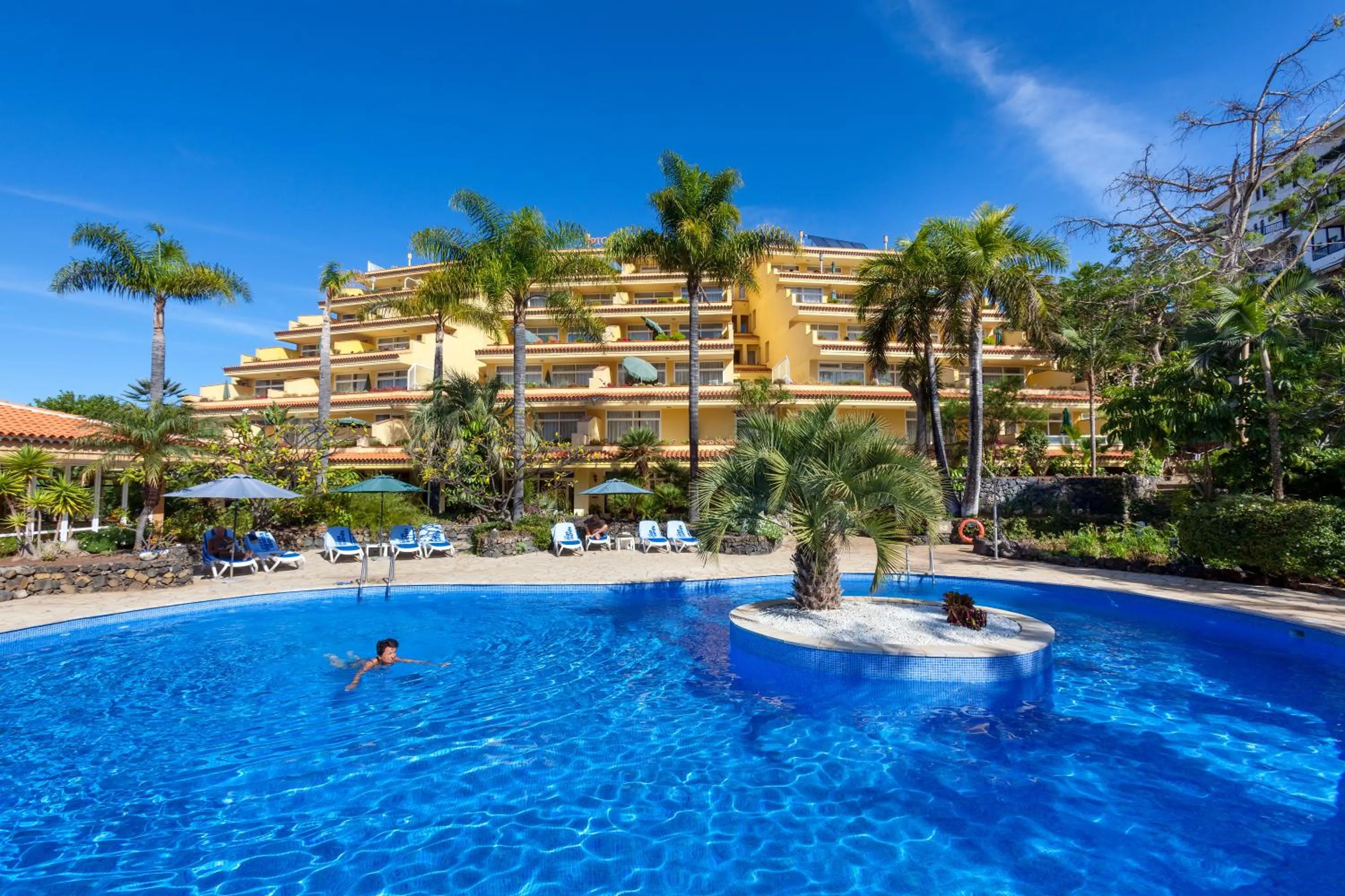 Facade/entrance in Apartamentos Tigaiga Suites