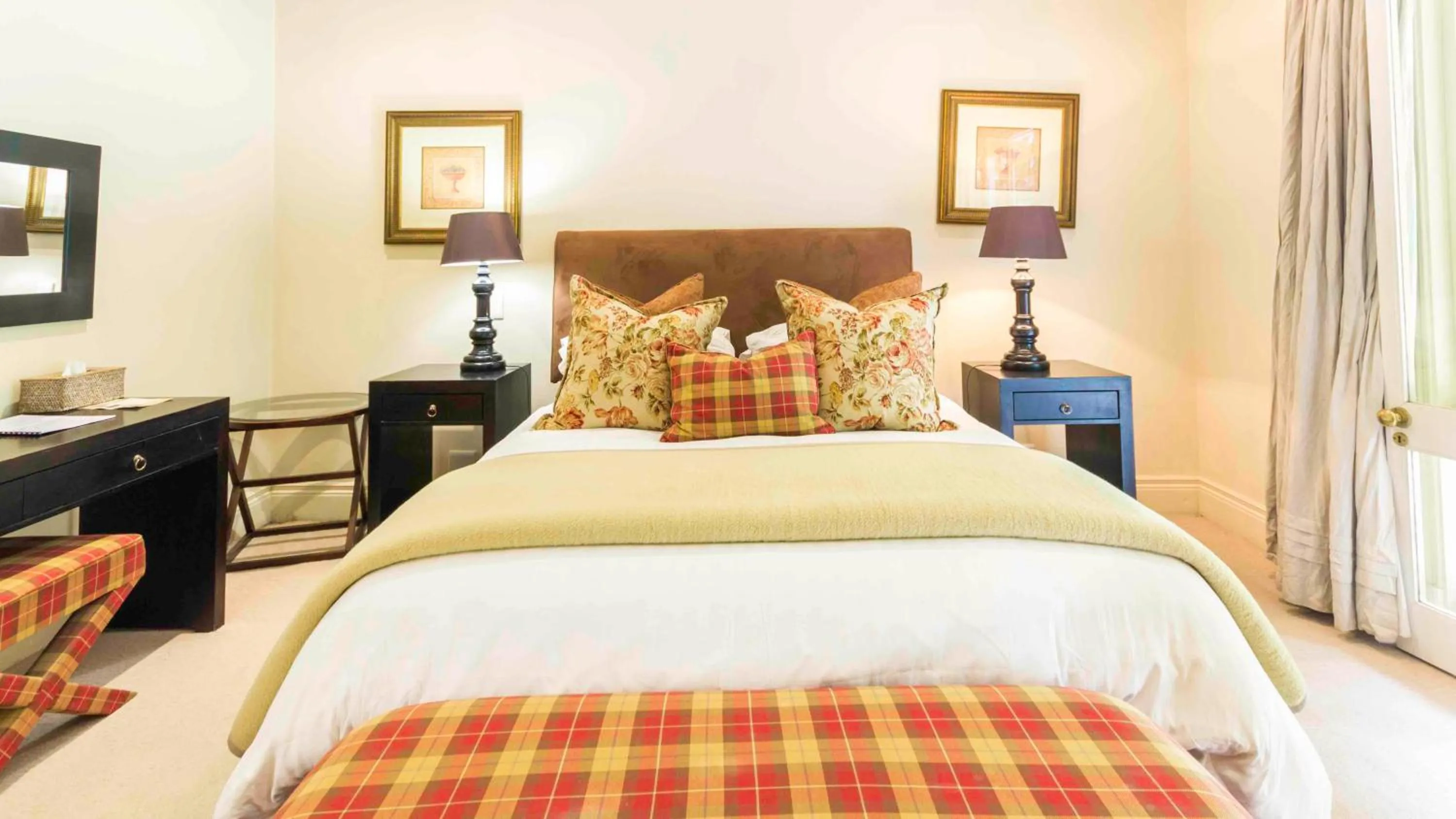 Bed in Arum Hill Lodge