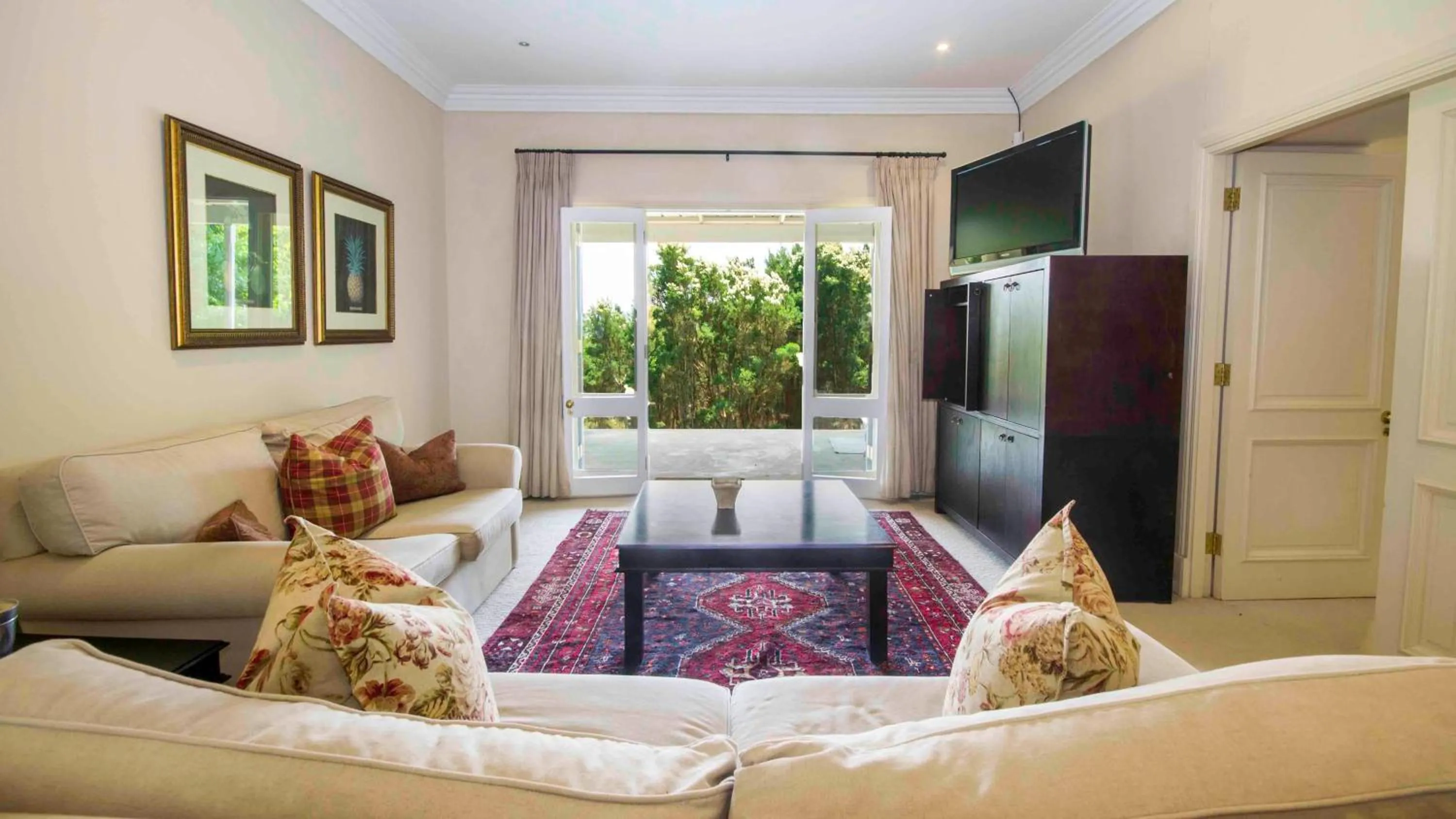 Bed in Arum Hill Lodge