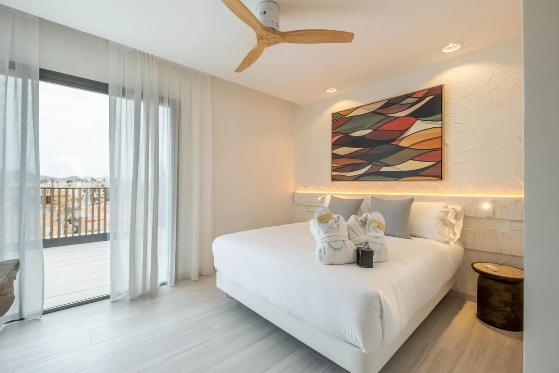 Photo of the whole room, Bed in Hotel Cetina Cabo de Palos Puerto