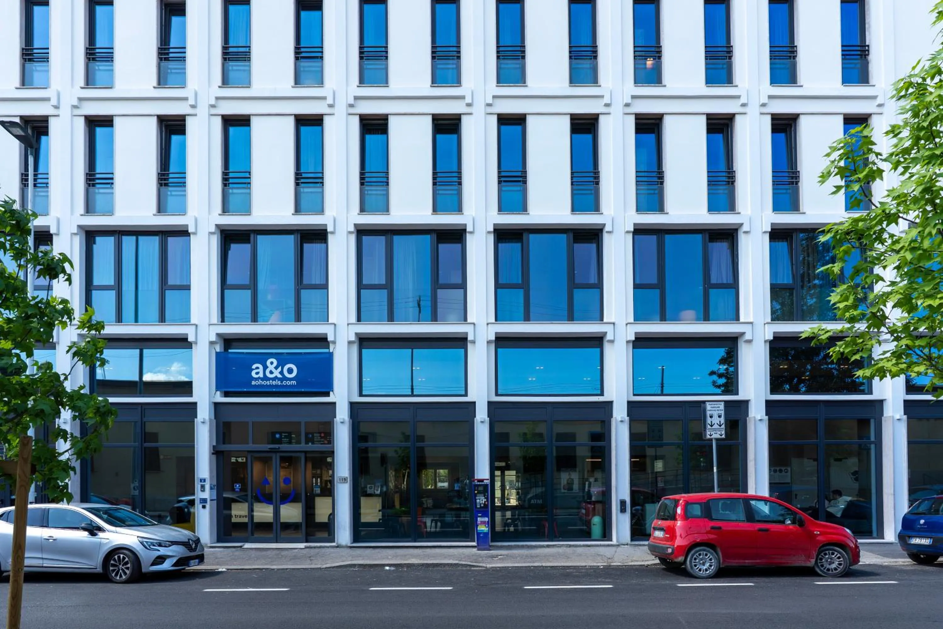 Facade/entrance in a&o Hostel Firenze Campo di Marte