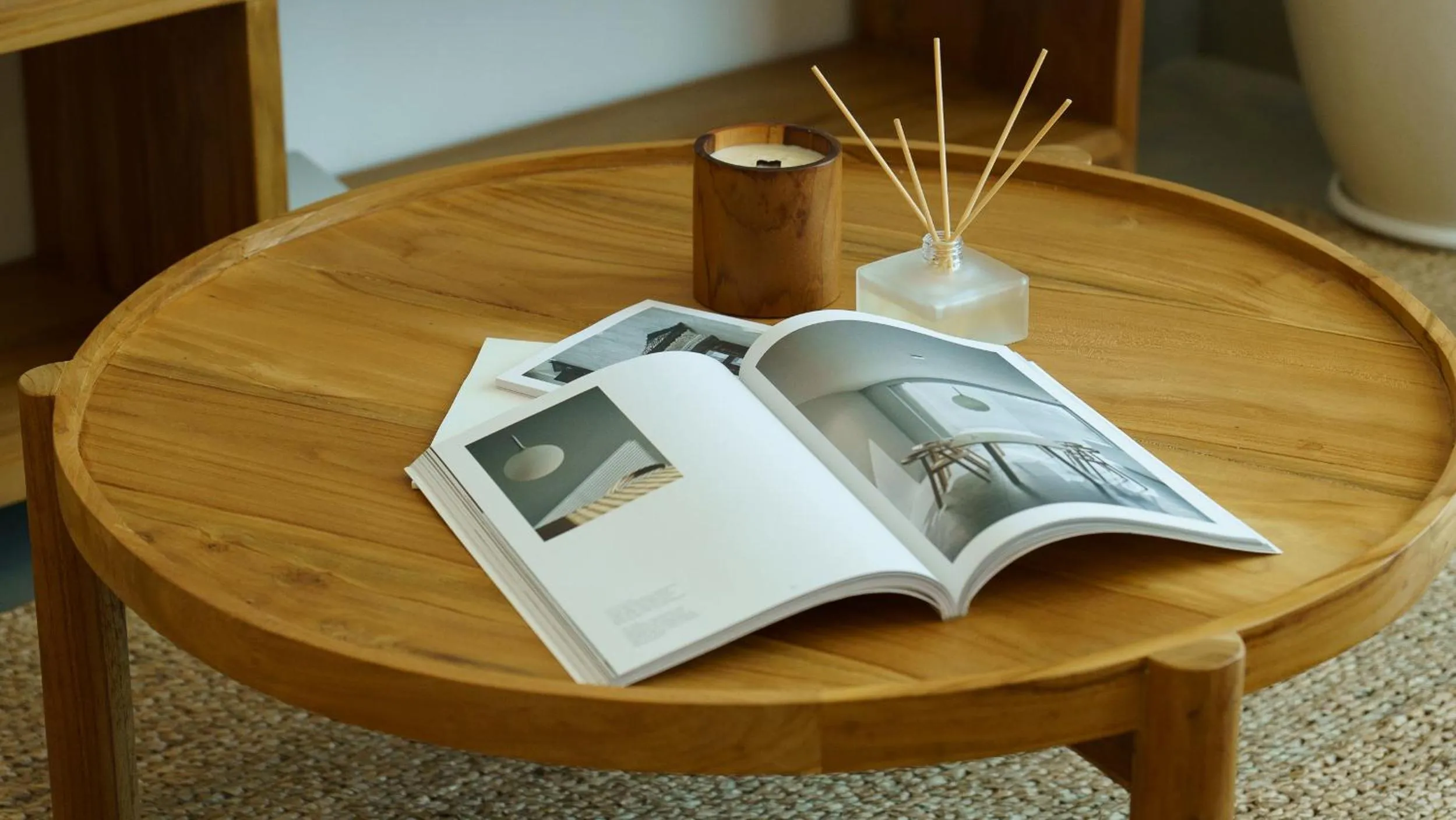 Library in Sunny Aparts 1