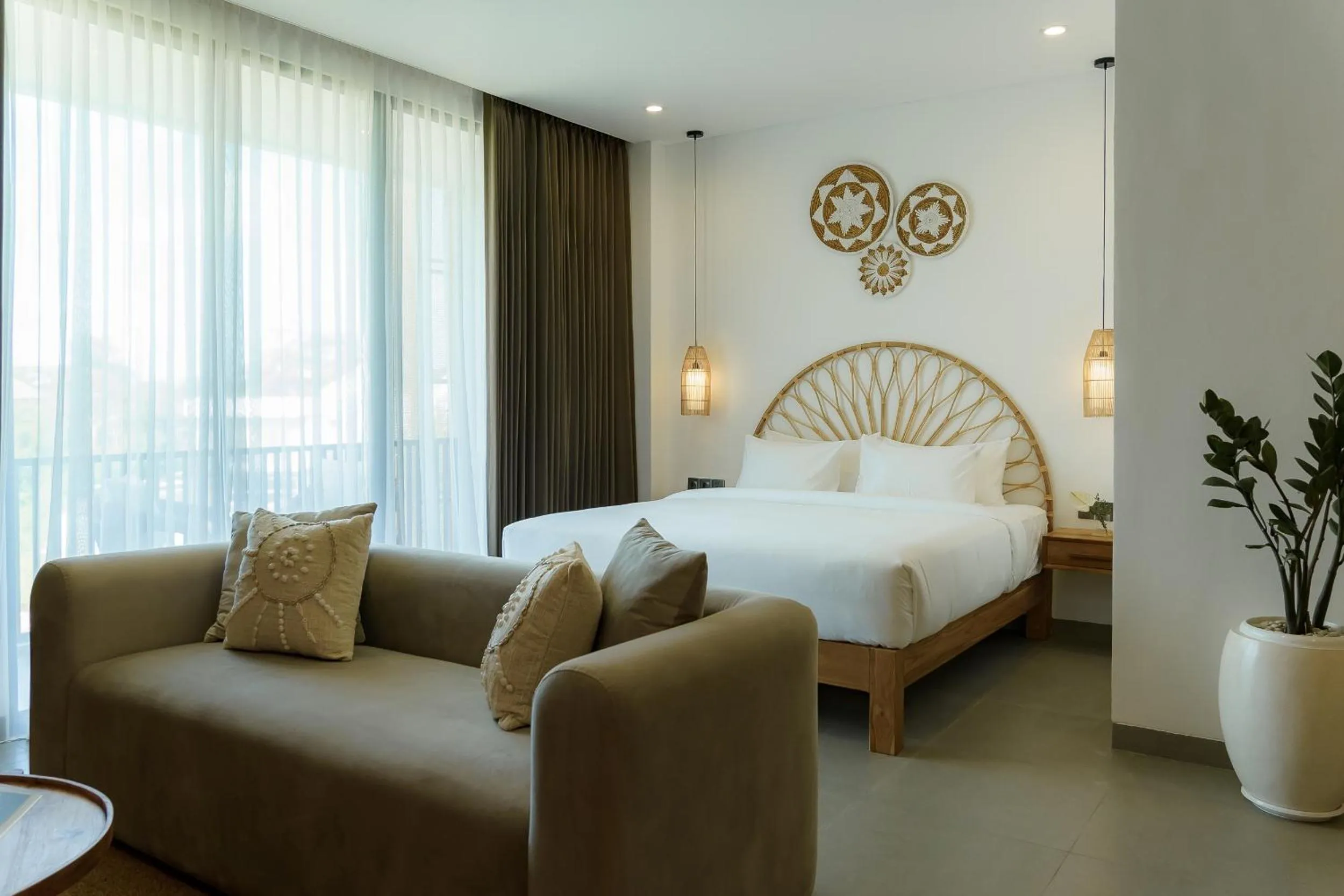 Bed in Sunny Aparts 1