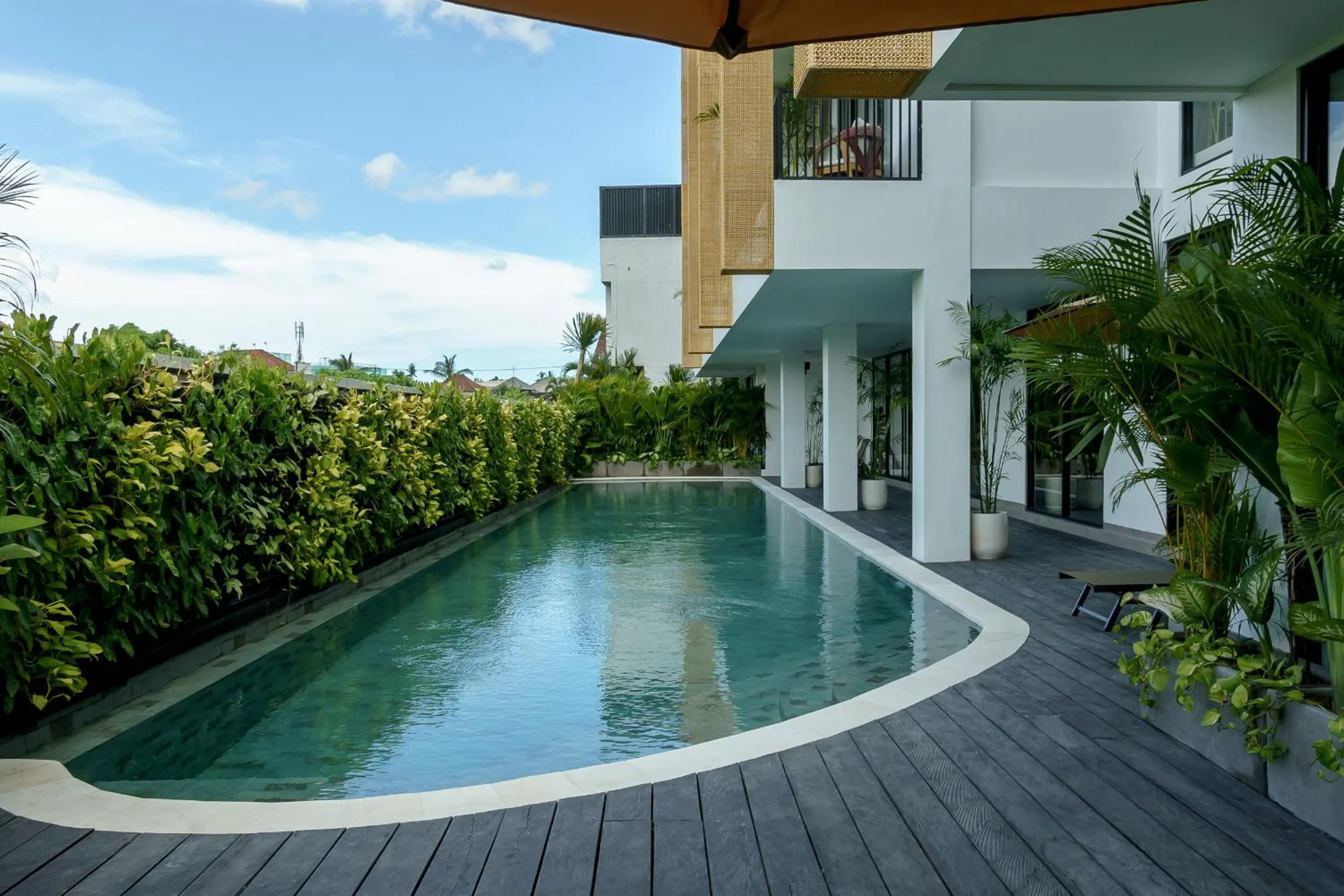 Pool view in Sunny Aparts 1