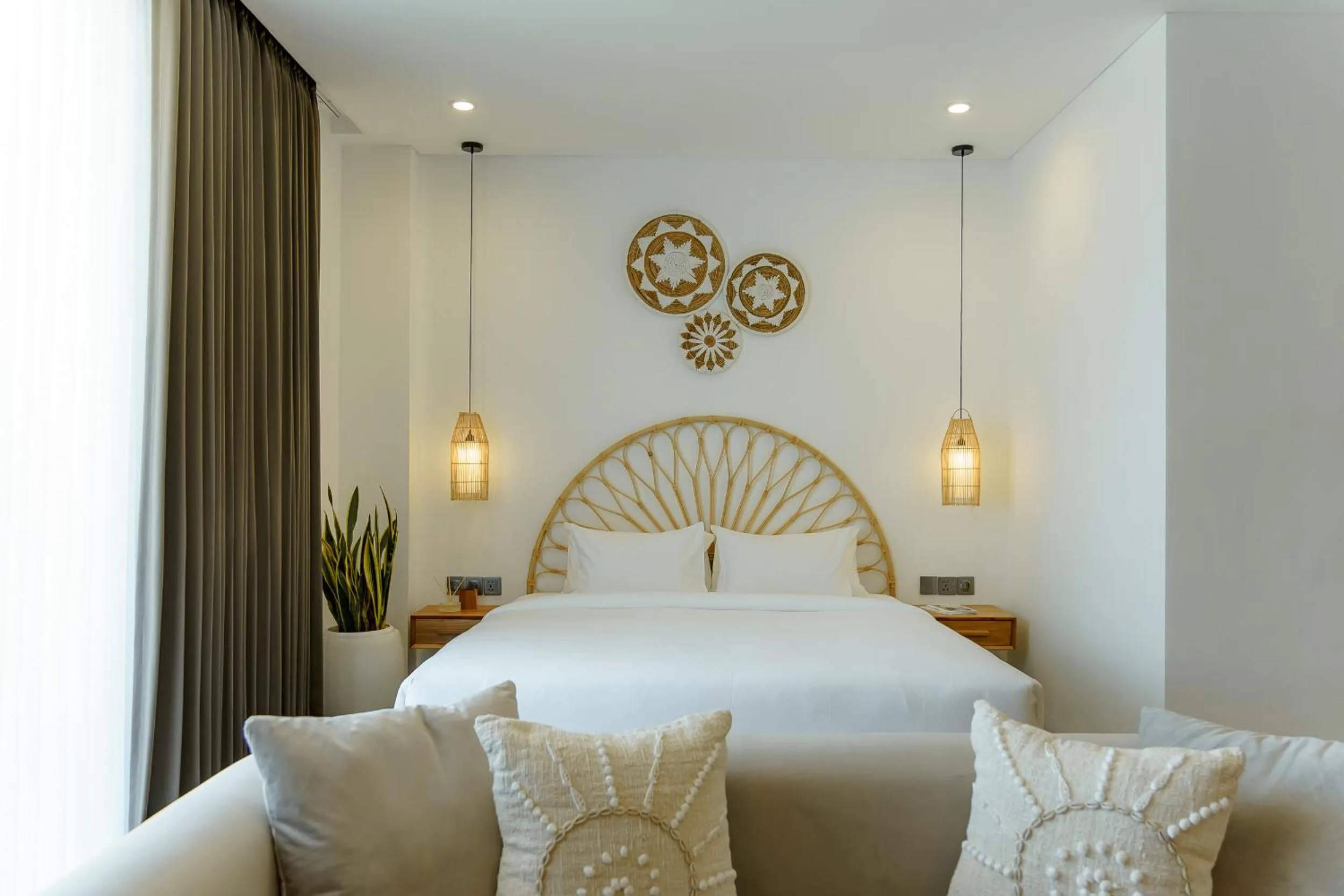 Bed in Sunny Aparts 1