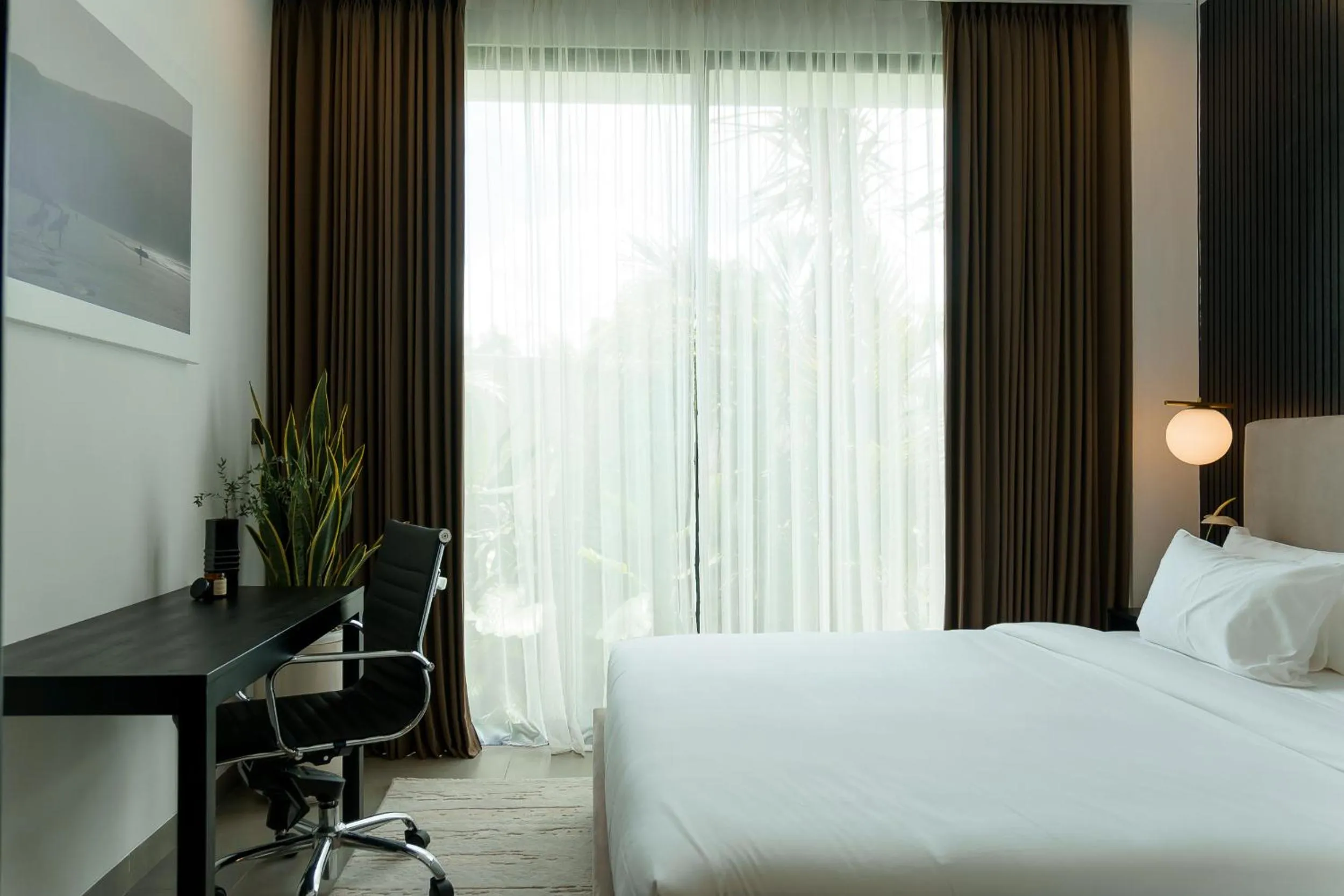 Bed in Sunny Aparts 1