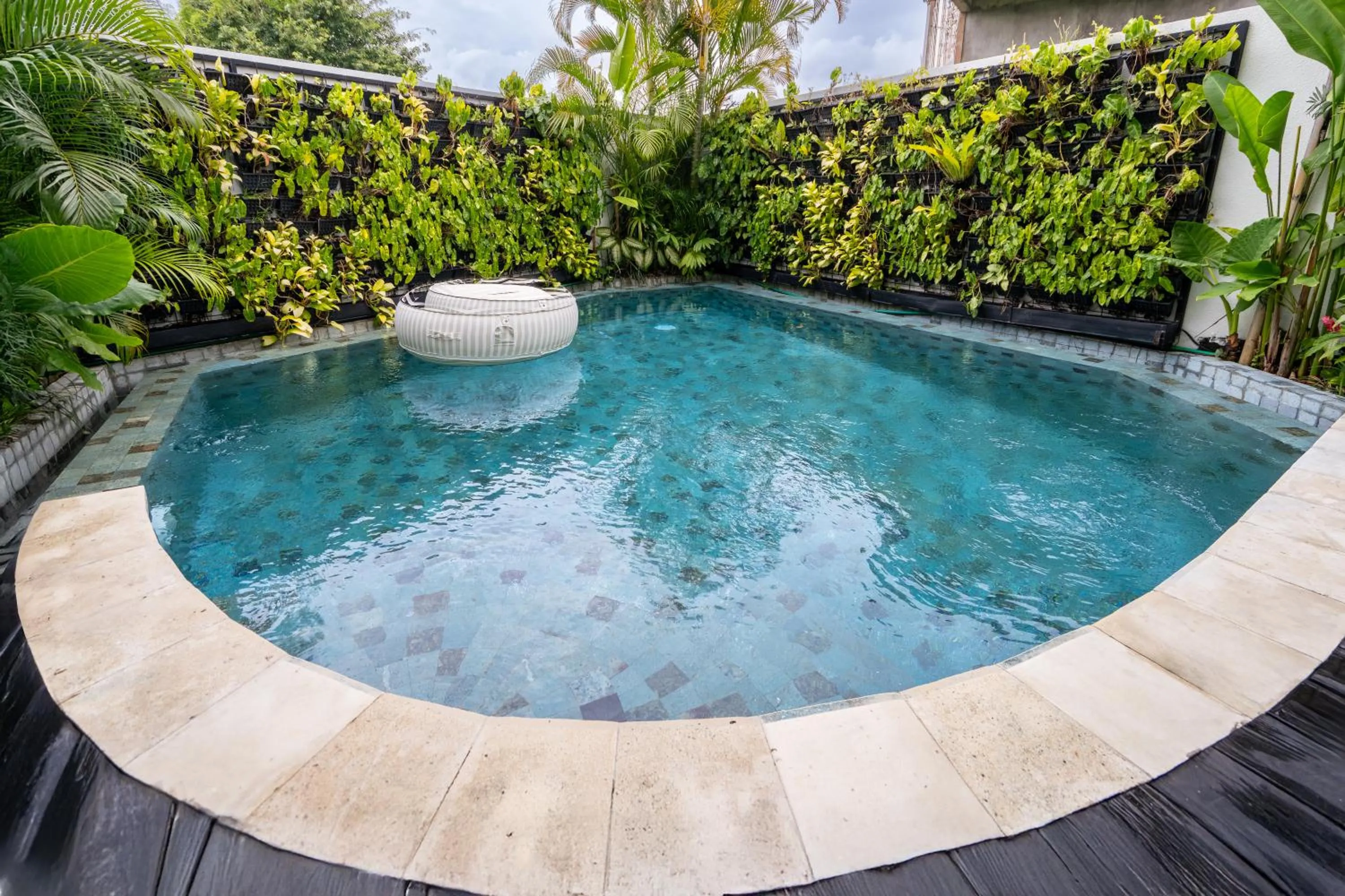 Swimming pool in Sunny Aparts 1 by Betterplace