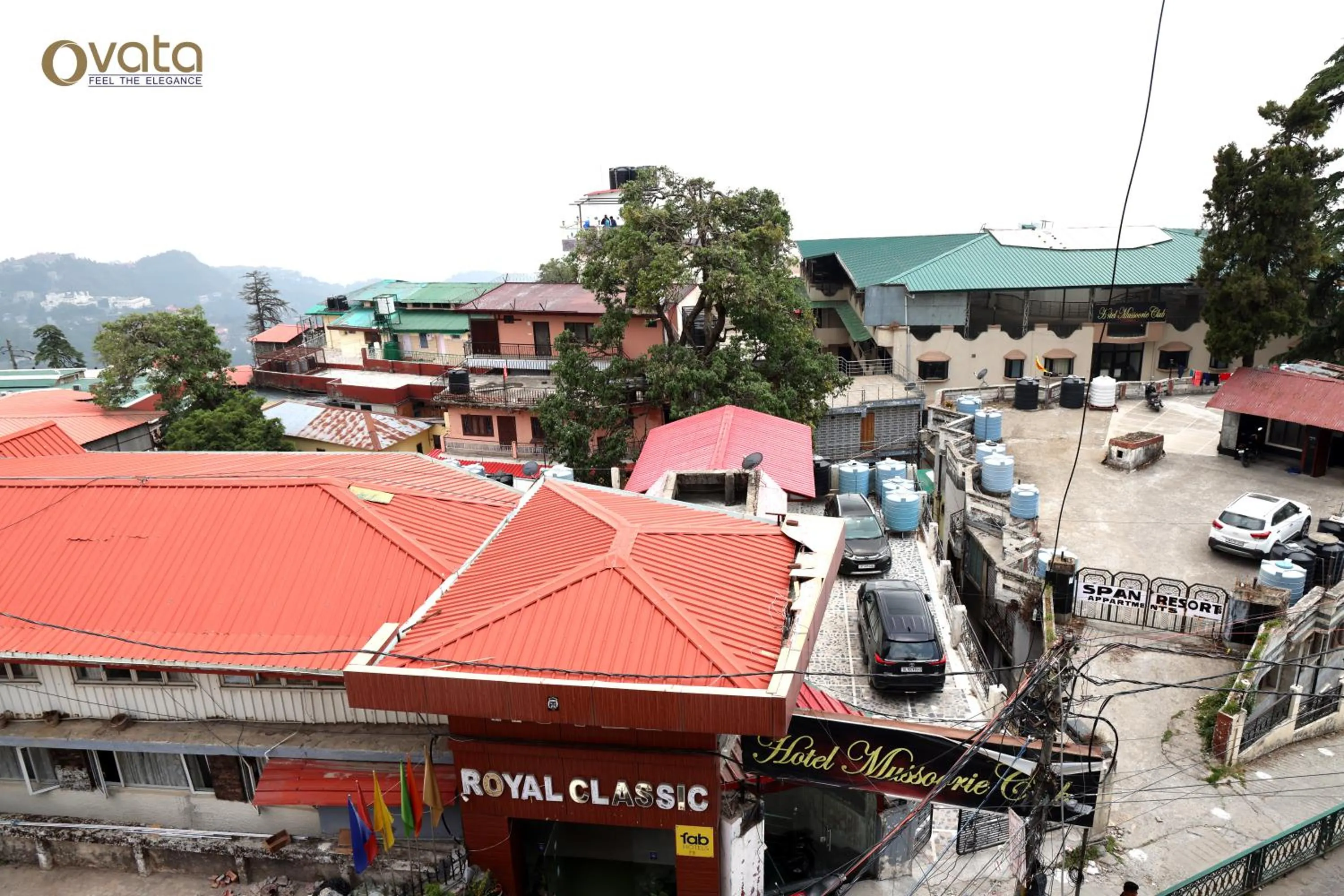 Property building in Hotel Himshri Mall Road By Ovata