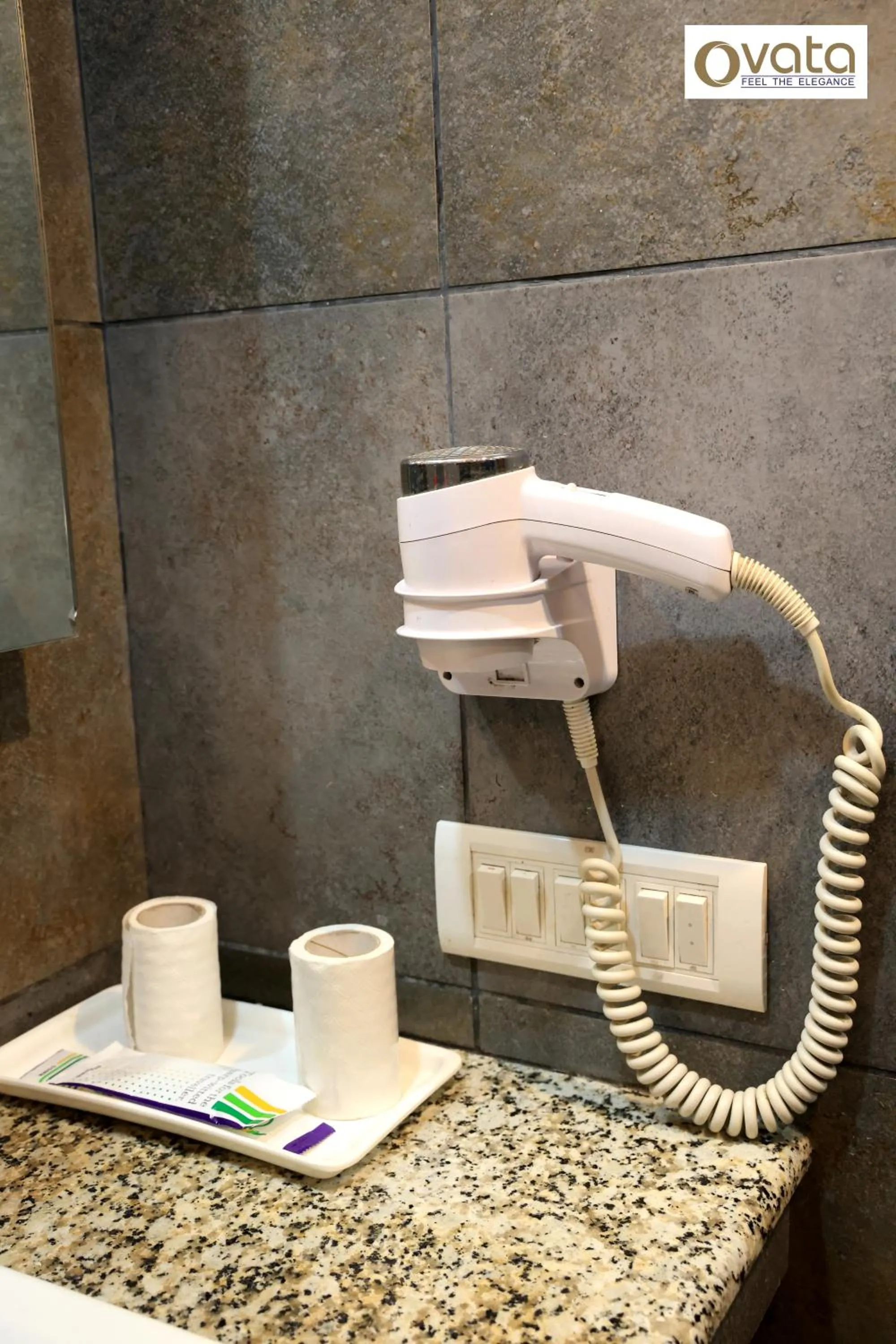 Bathroom in Hotel Himshri Mall Road By Ovata