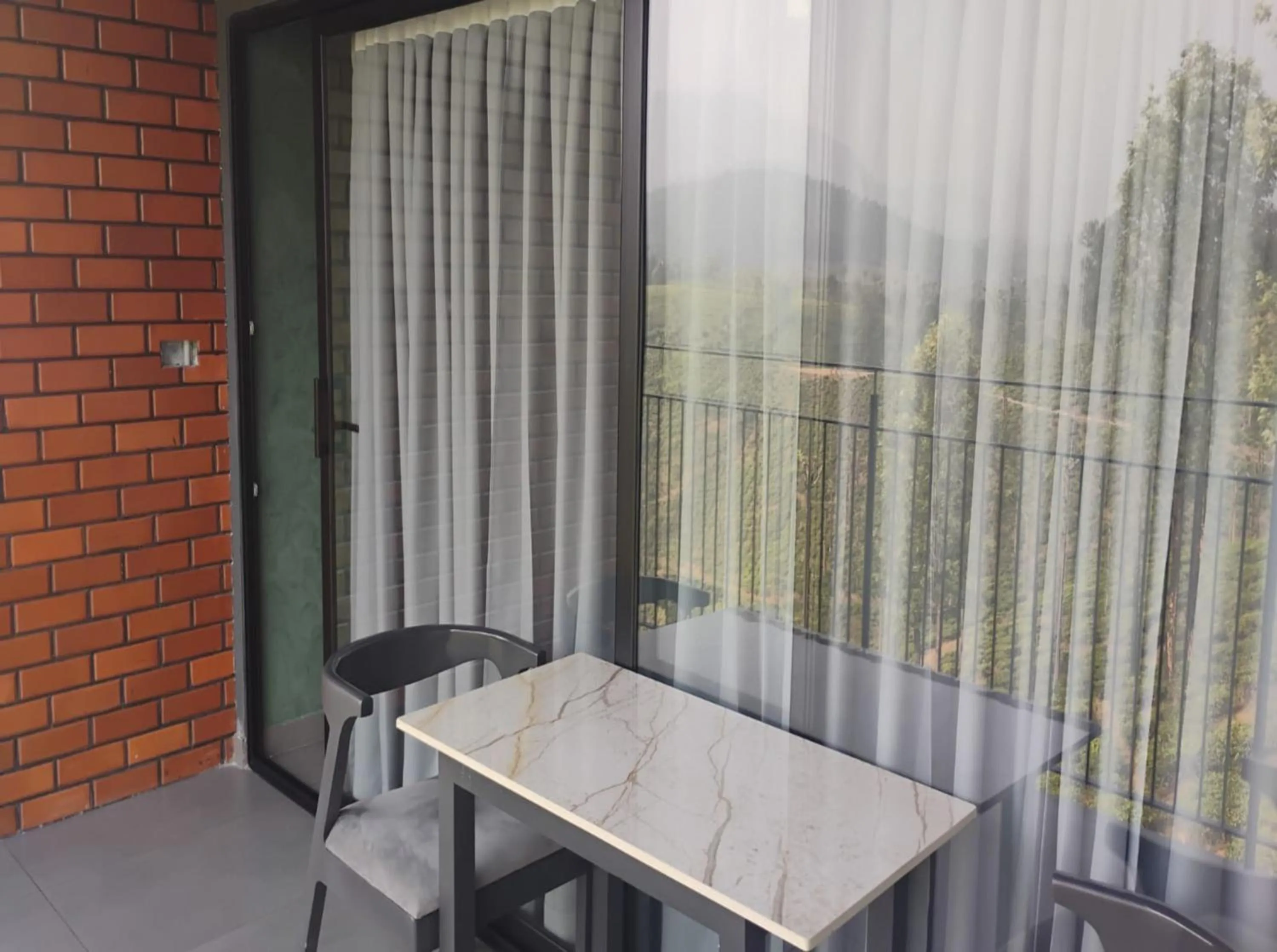 Dining area in WINTEL WILD