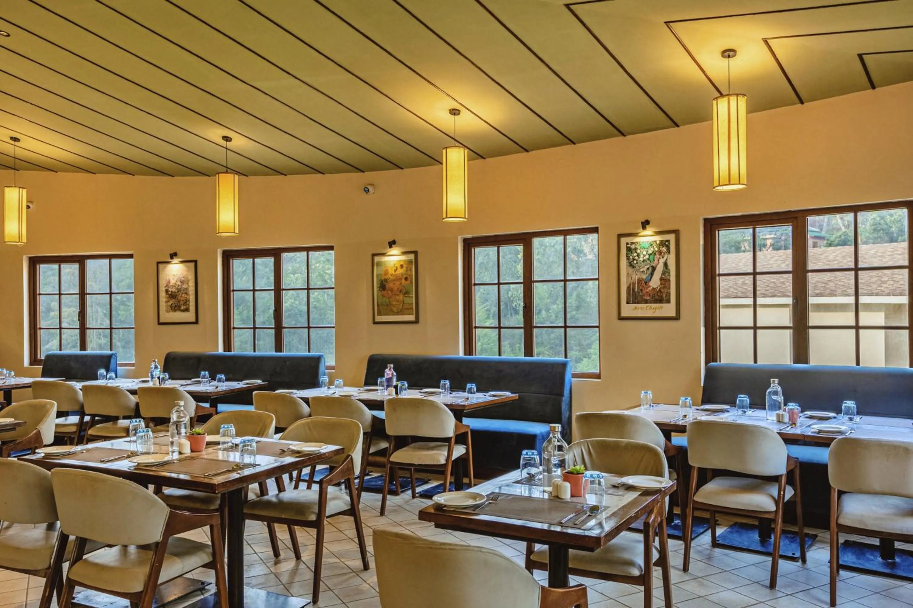 Restaurant/places to eat in Mango Hill Shola Ooty