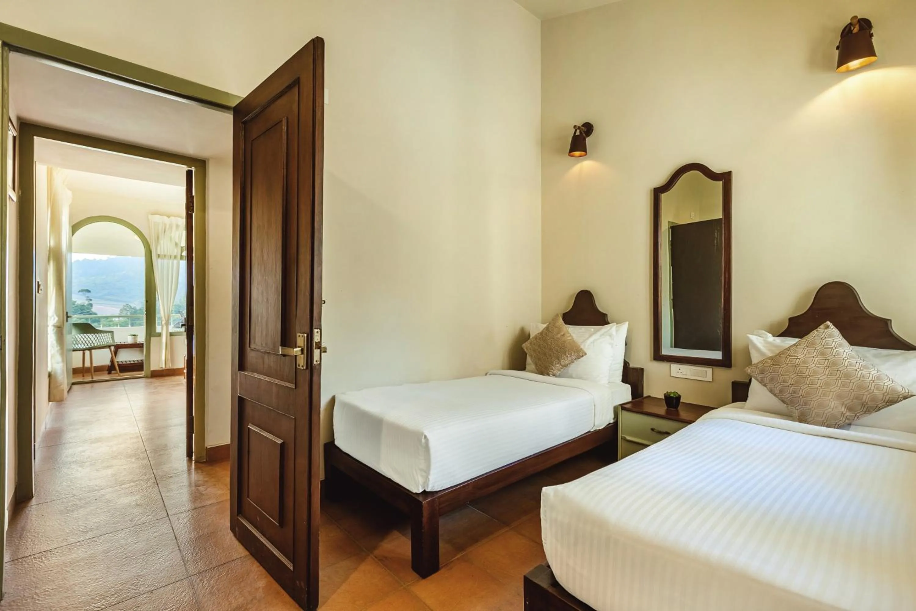 Bedroom, Bed in Mango Hill Shola Ooty