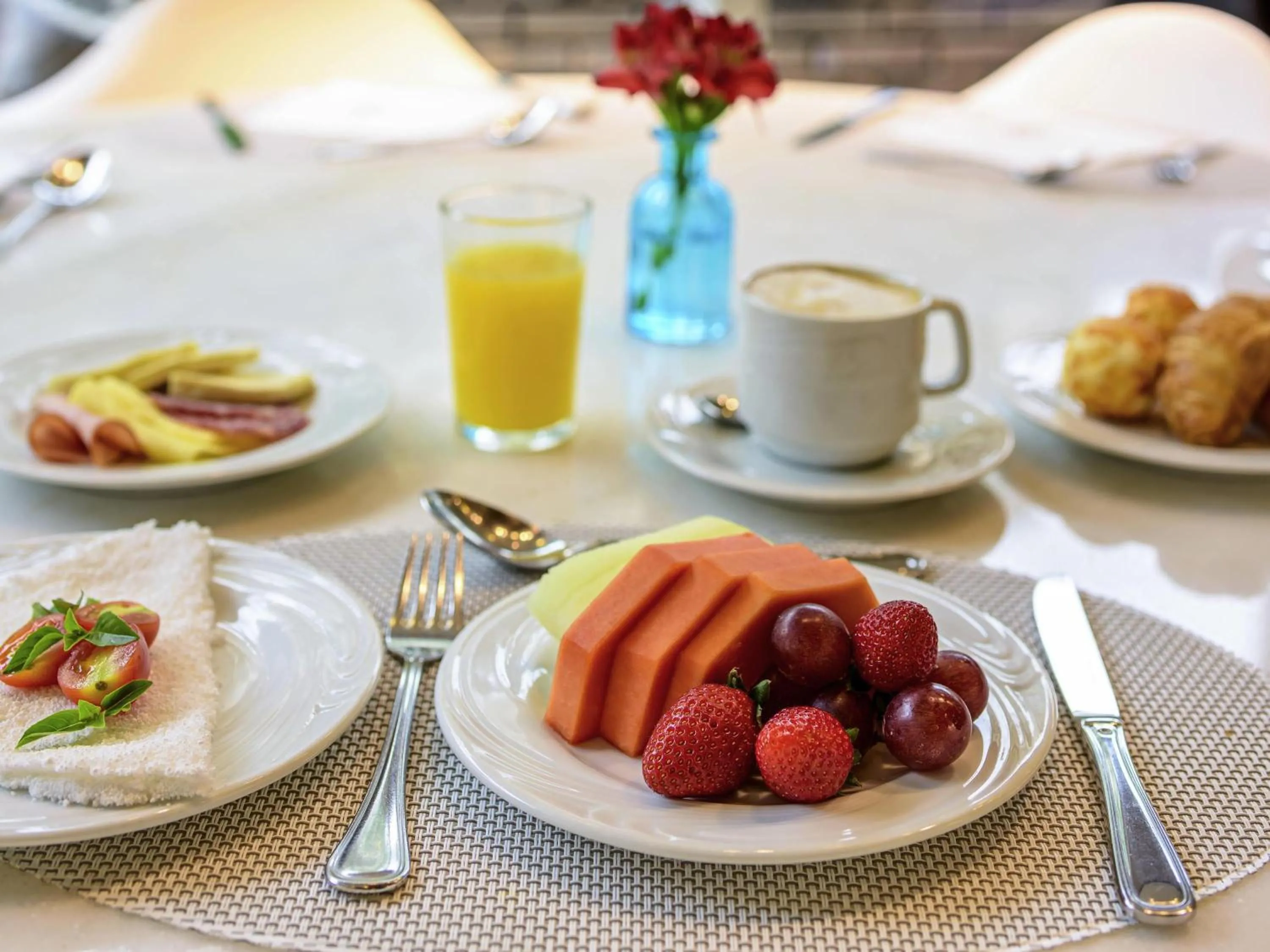 Restaurant/places to eat in Mercure Sao Paulo Jardins