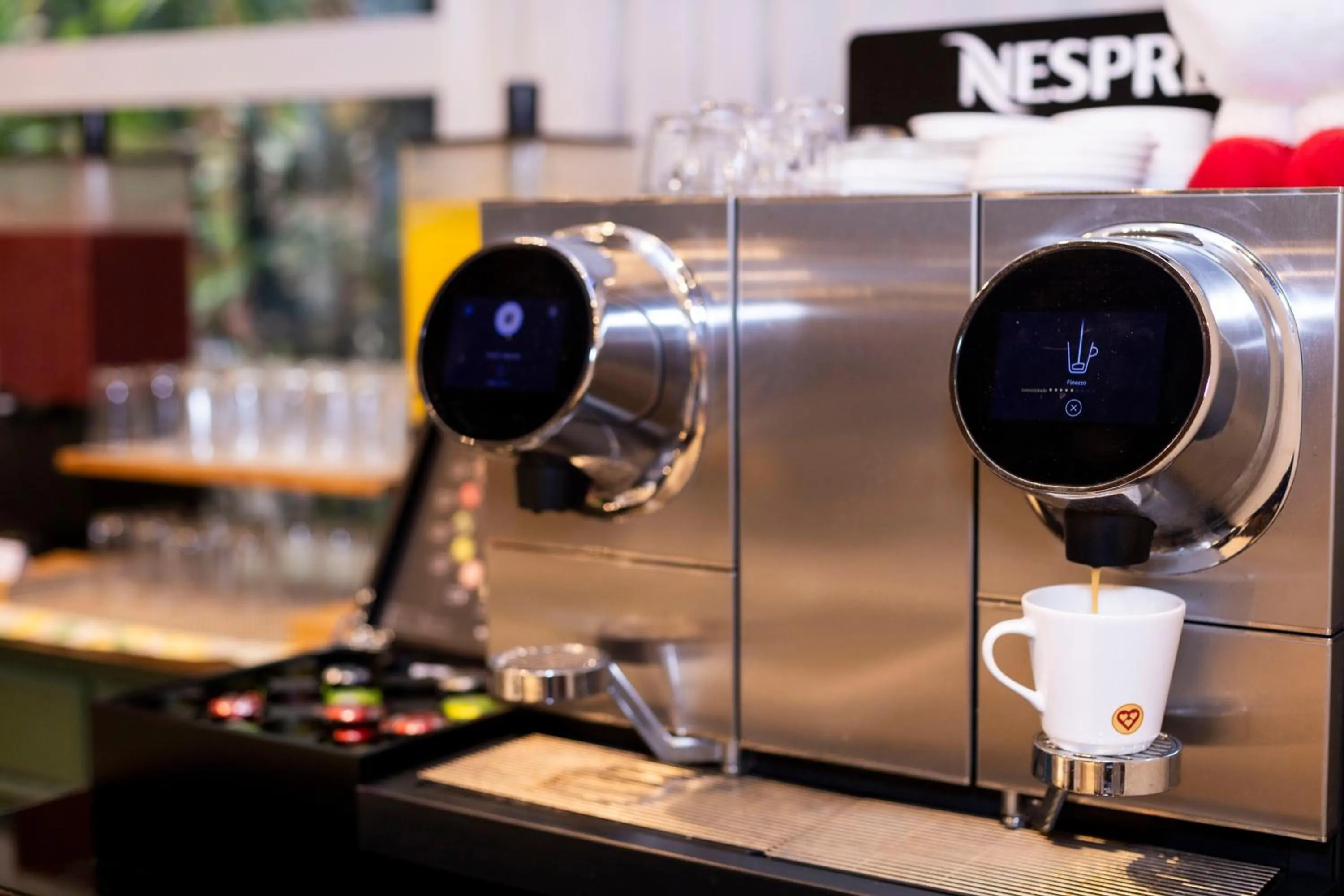 Restaurant/places to eat in Mercure Sao Paulo Jardins