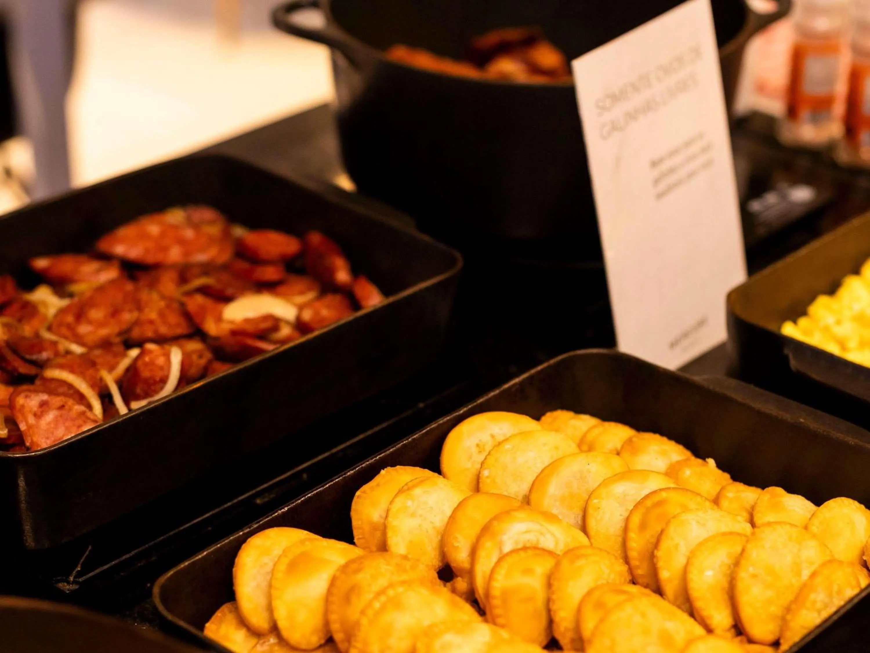 Restaurant/places to eat in Mercure Sao Paulo Jardins