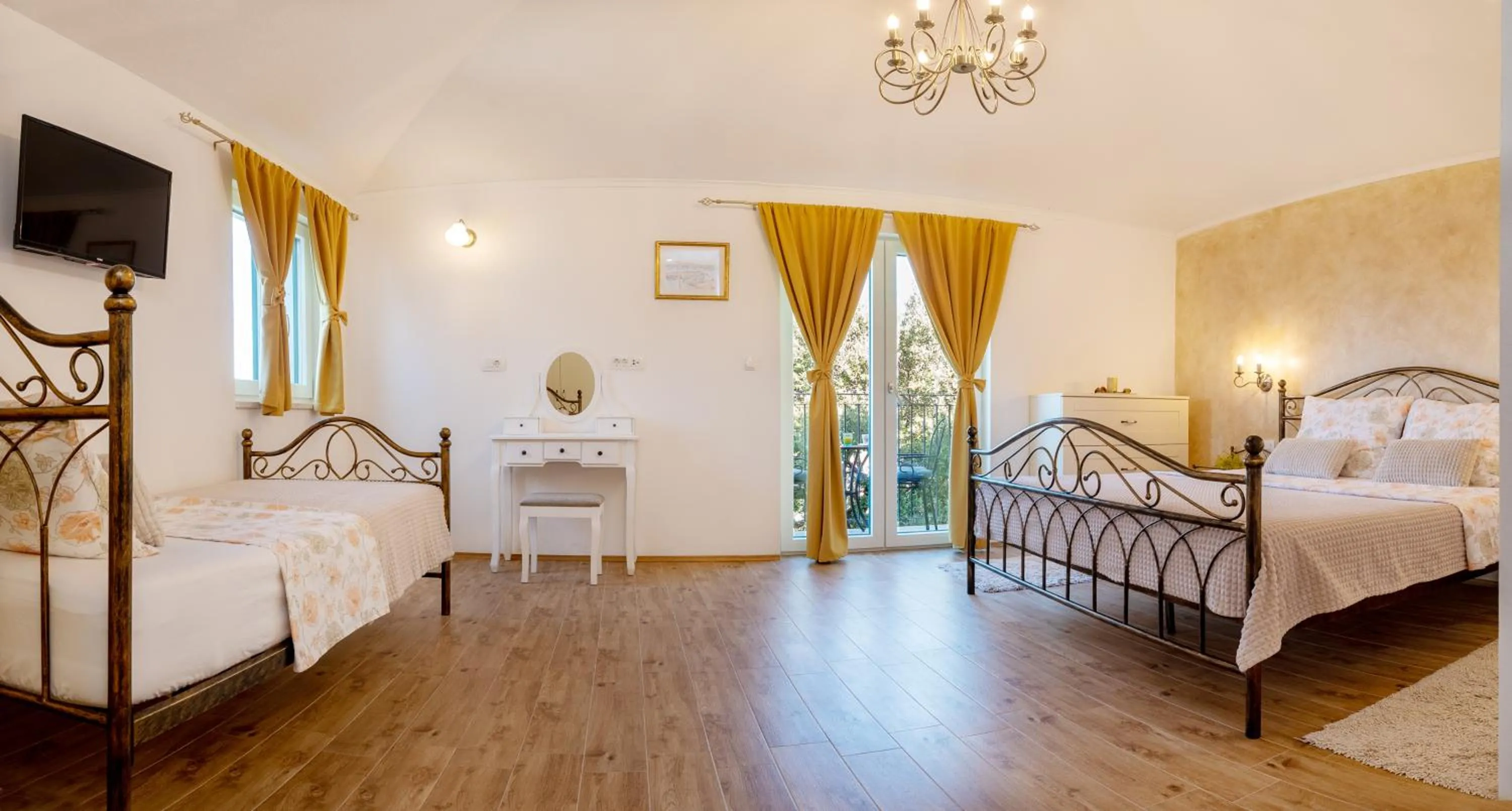 Bed in Villa Gabriel with pool, sauna, jacuzzi