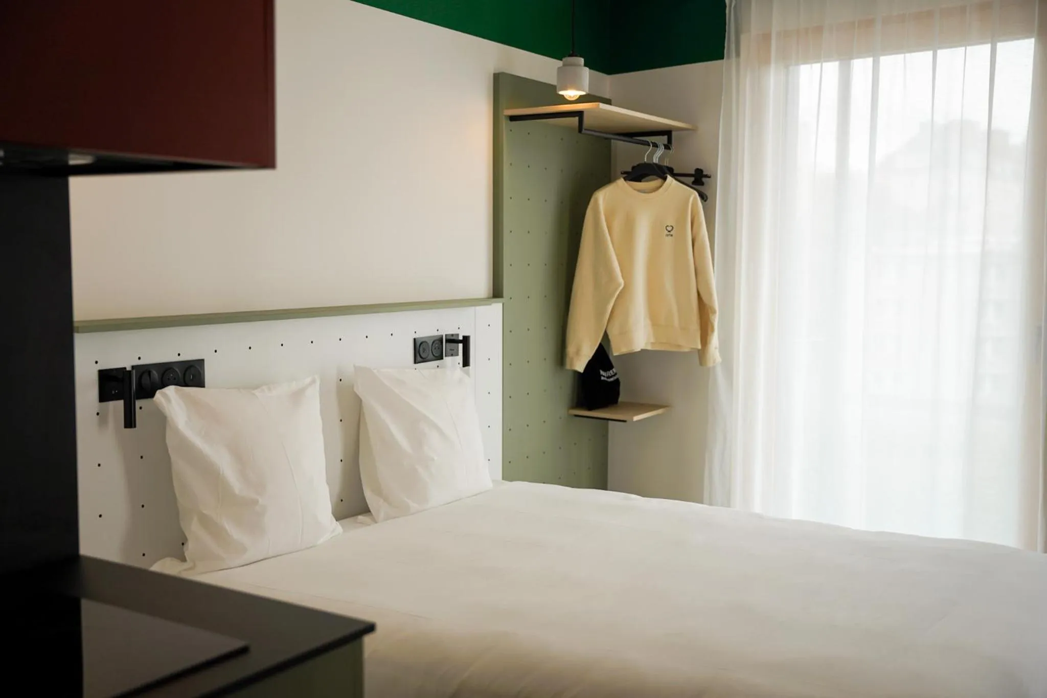 Bed in All Suites Appart Hôtel et Hôtel - Paris 13 - Porte d'Italie