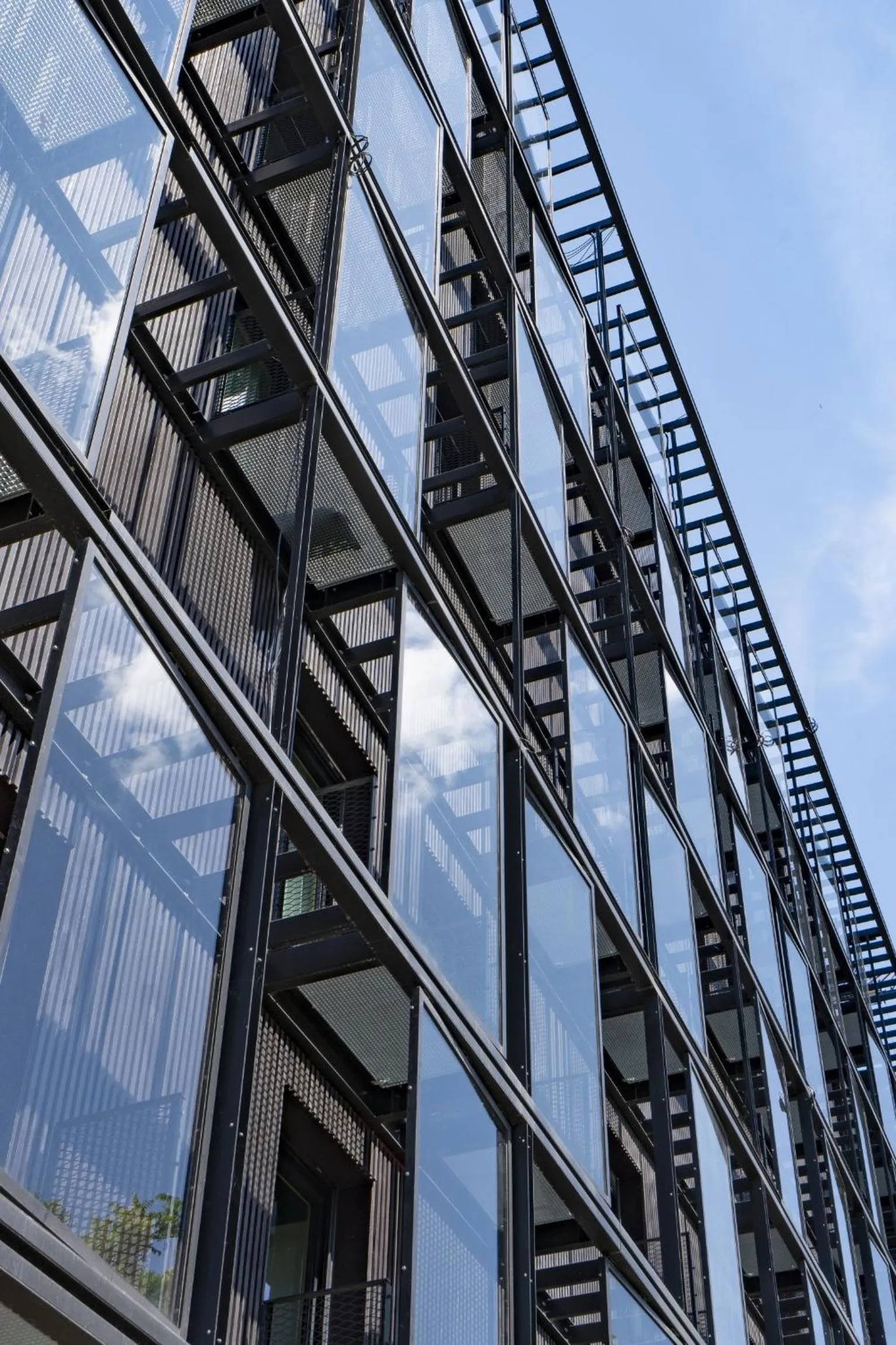 Property building in All Suites Appart Hôtel et Hôtel - Paris 13 - Porte d'Italie