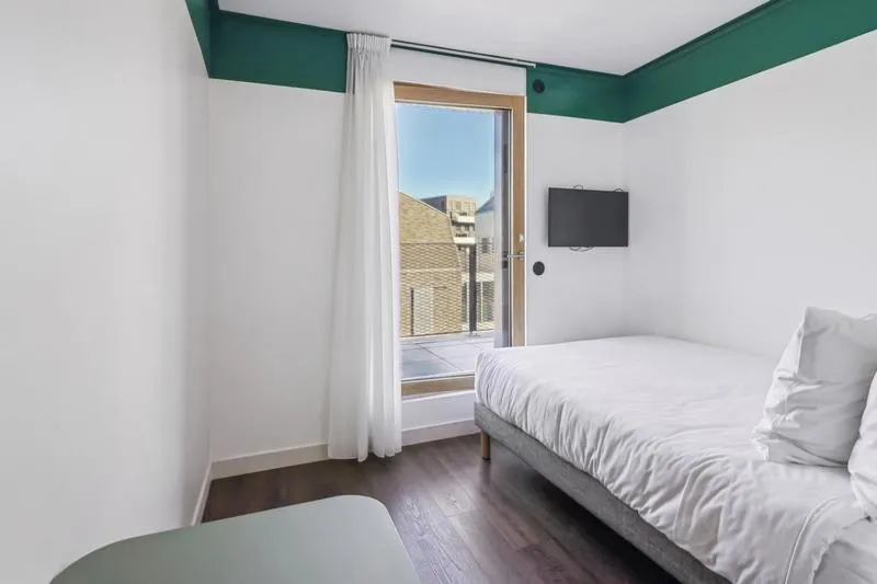 Bed in All Suites Appart Hôtel et Hôtel - Paris 13 - Porte d'Italie