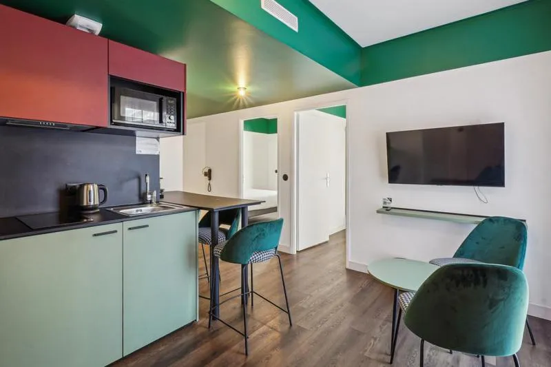 Coffee/tea facilities in All Suites Appart Hôtel et Hôtel - Paris 13 - Porte d'Italie