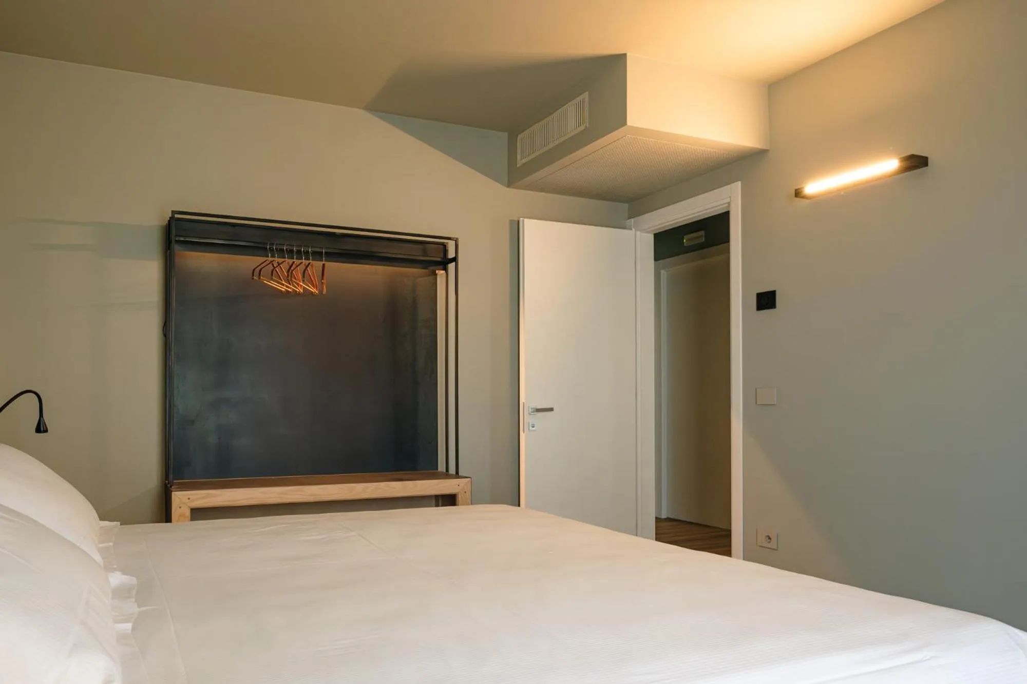 Bedroom, Bed in Camoma Aparthotel - Suites Apartments