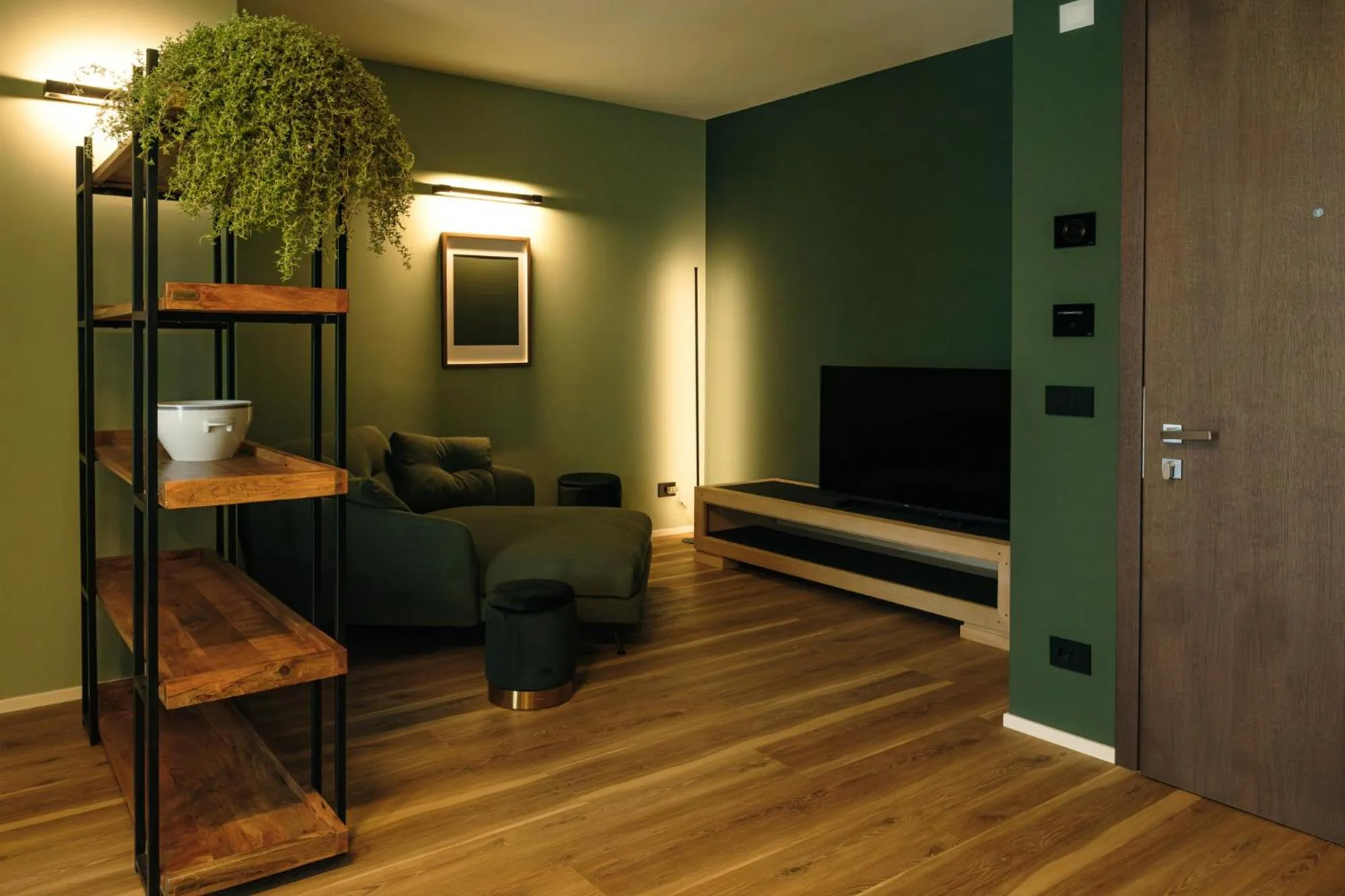 TV and multimedia in Camoma Aparthotel - Suites Apartments