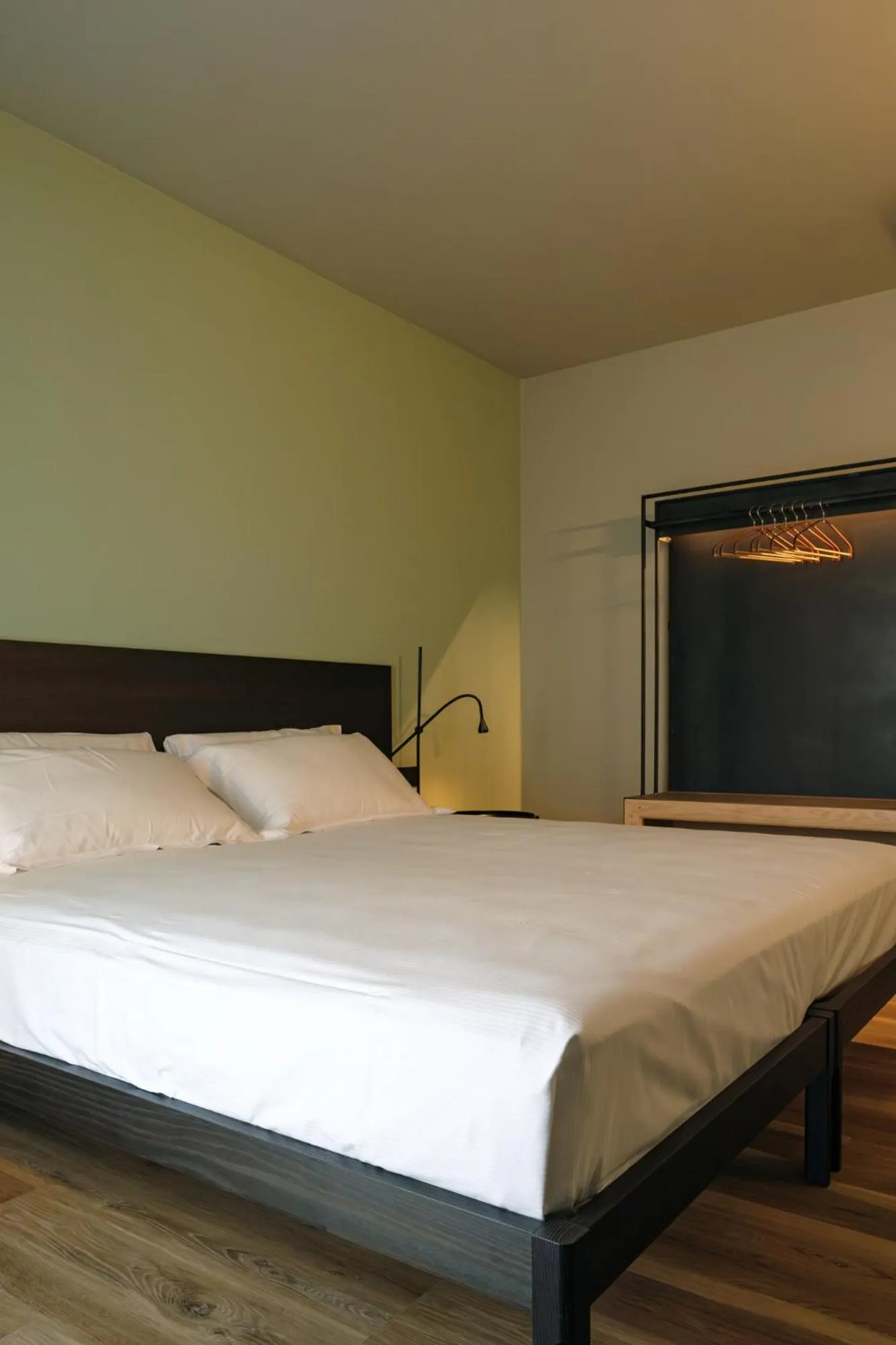 Bedroom, Bed in Camoma Aparthotel - Suites Apartments