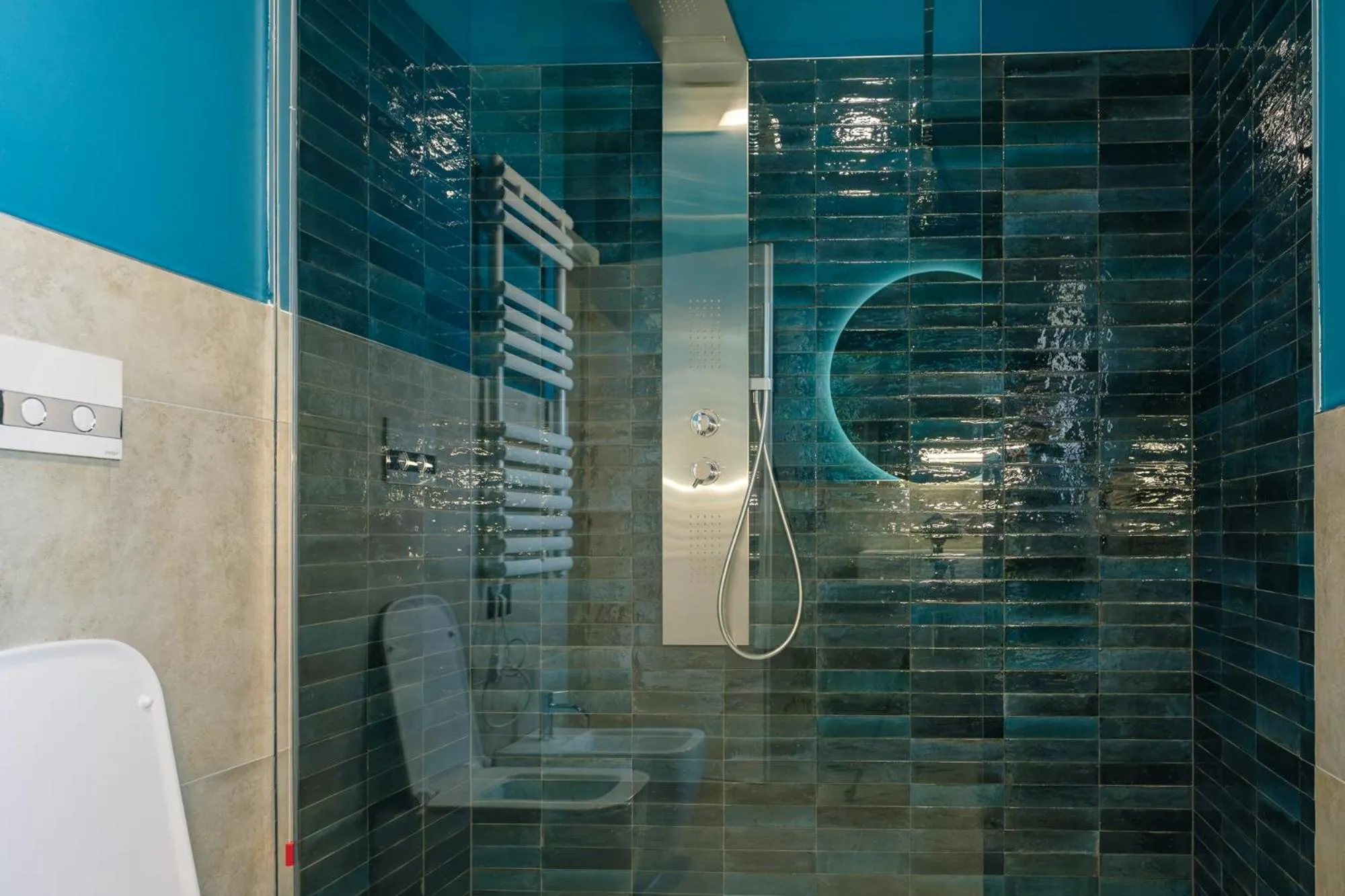 Shower in Camoma Aparthotel - Suites Apartments