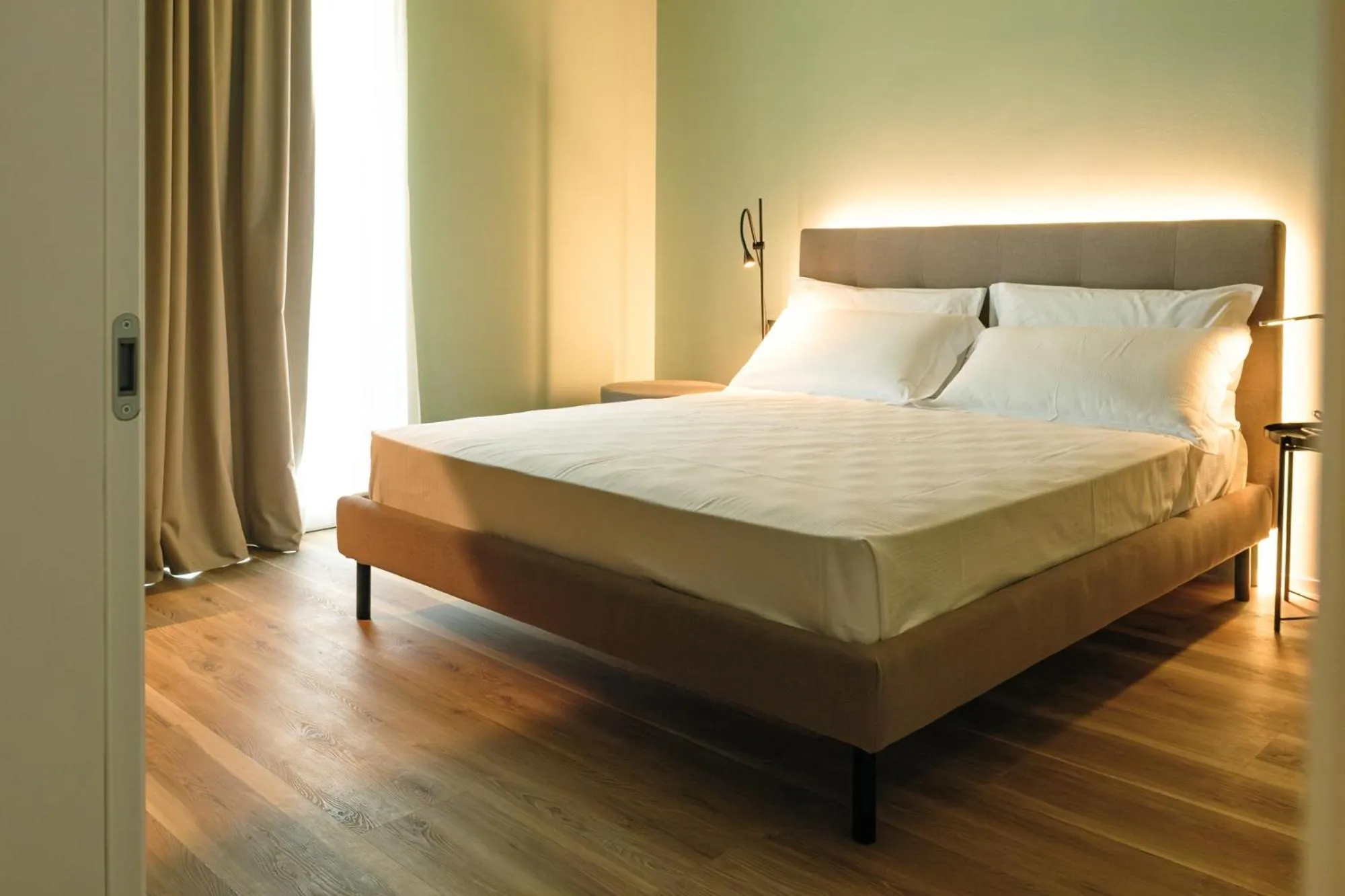 Bedroom, Bed in Camoma Aparthotel - Suites Apartments