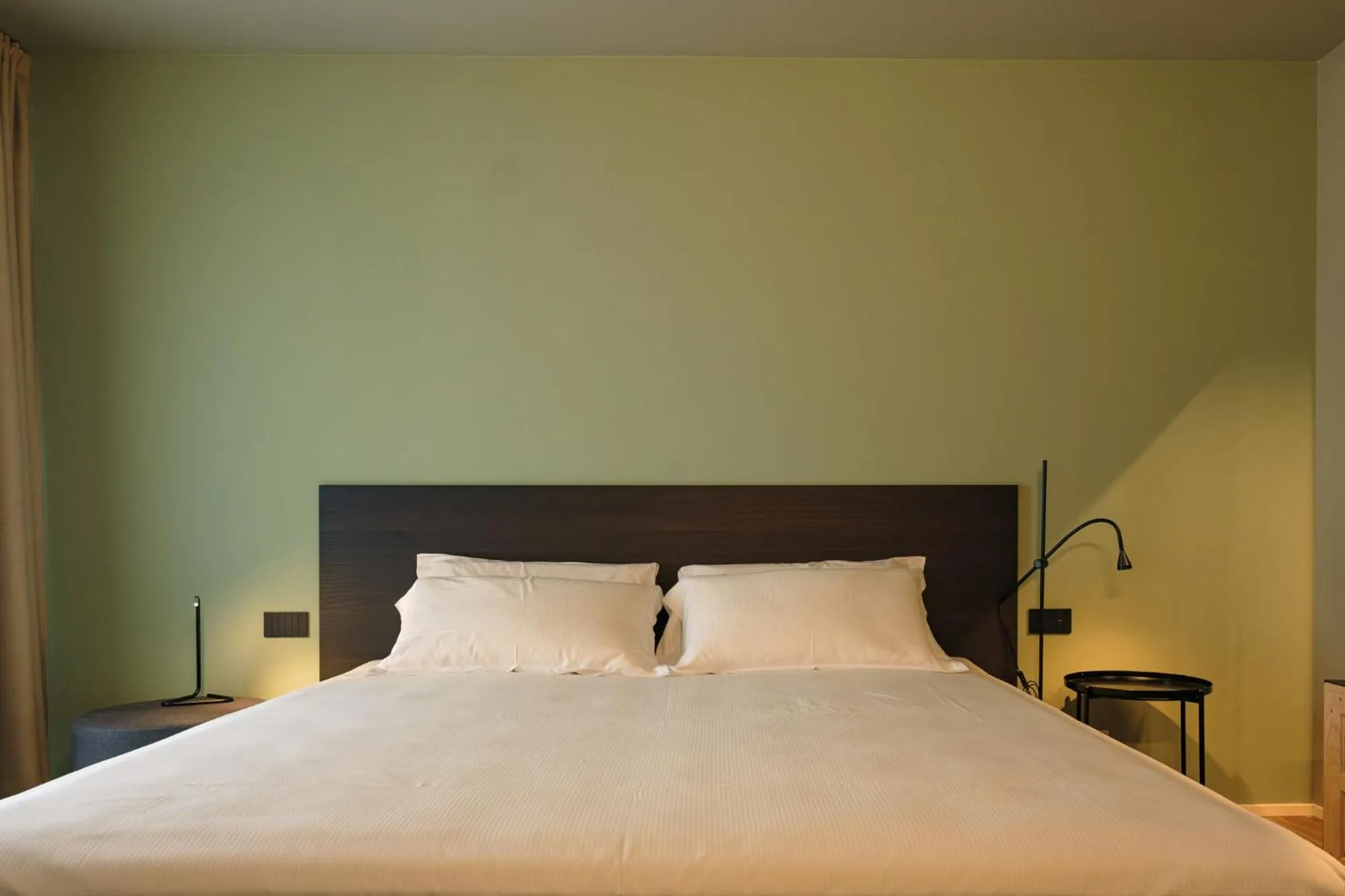 Bedroom, Bed in Camoma Aparthotel - Suites Apartments