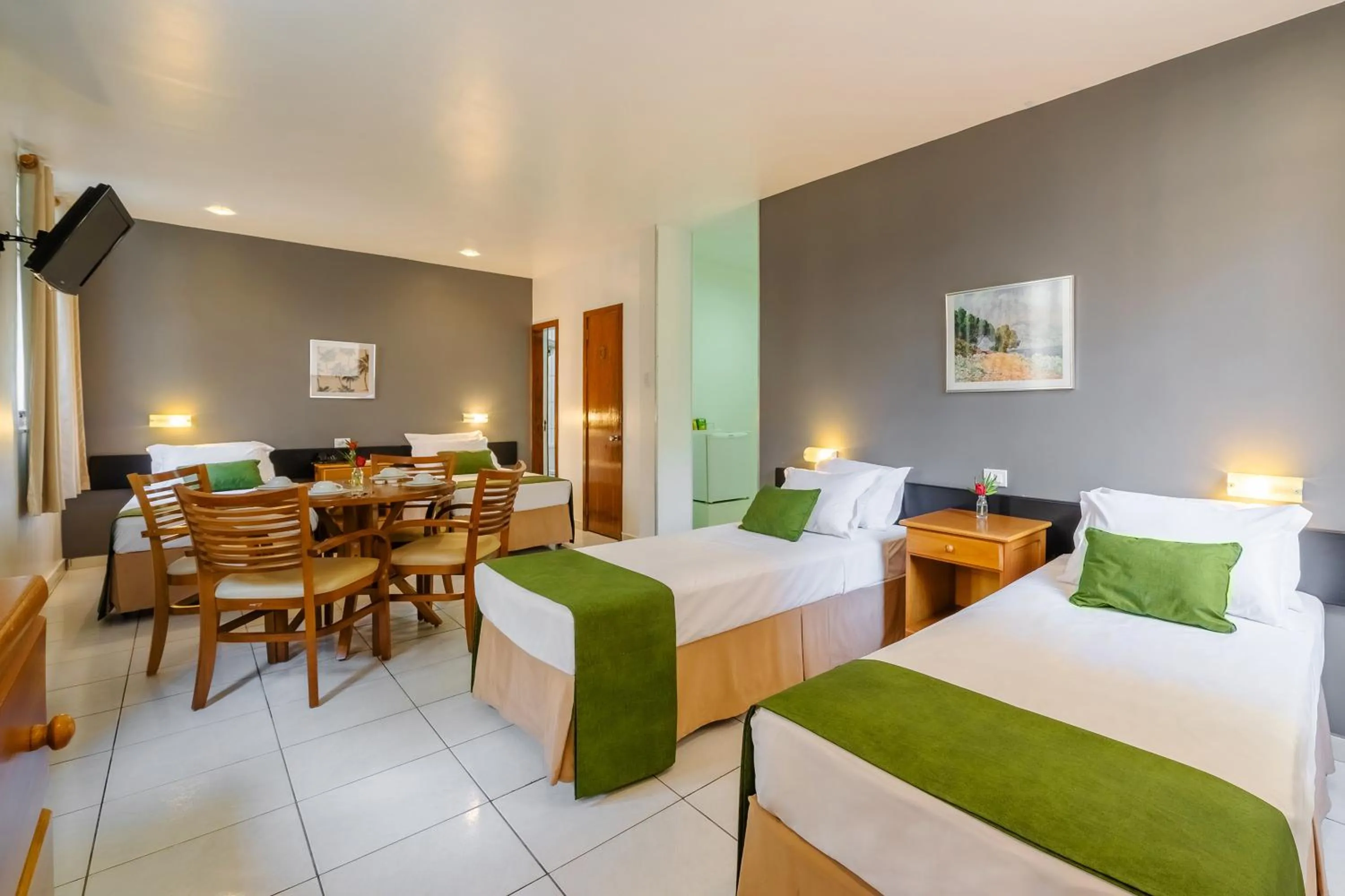 Photo of the whole room, Bed in Infinity Copacabana