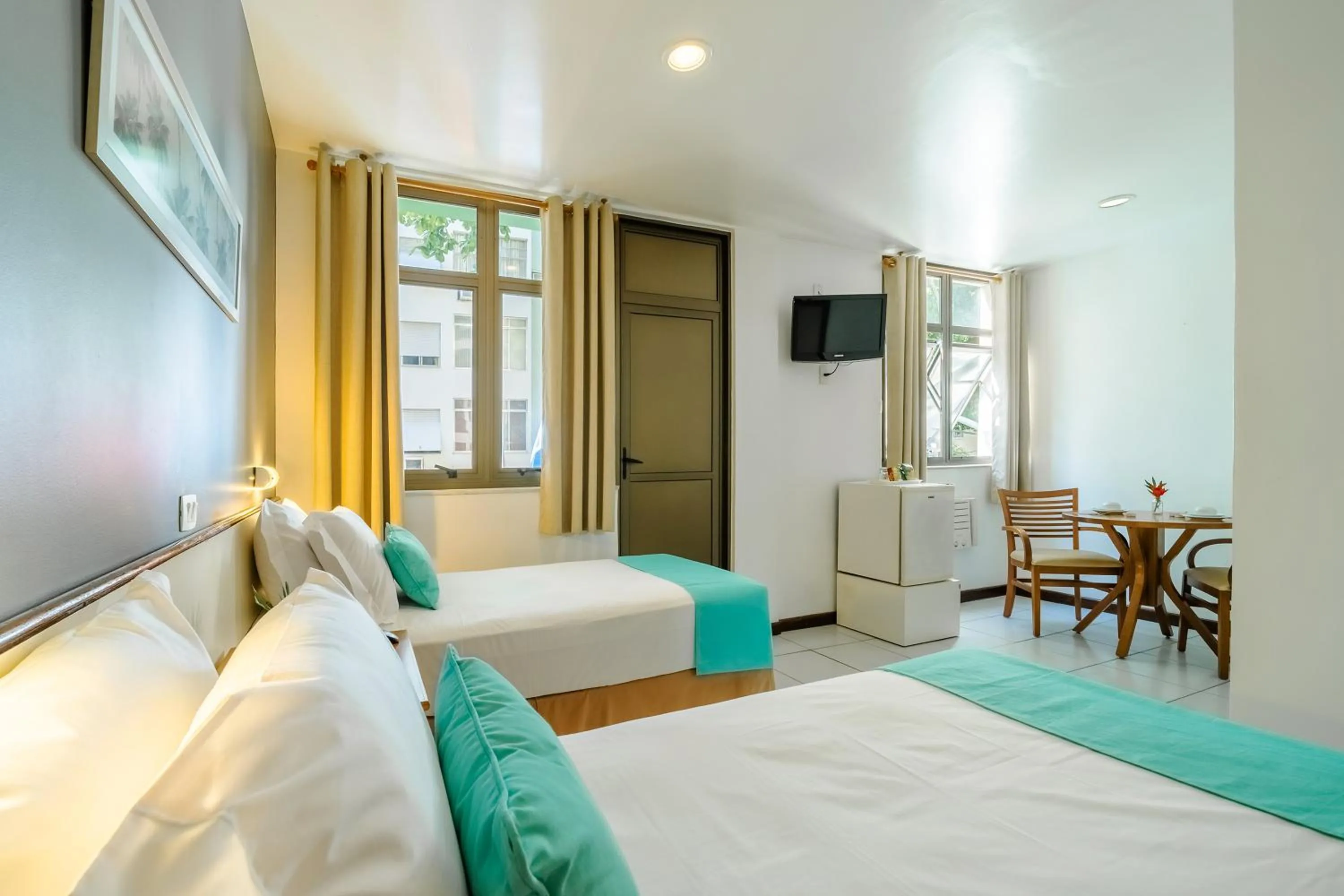 Photo of the whole room, Bed in Infinity Copacabana