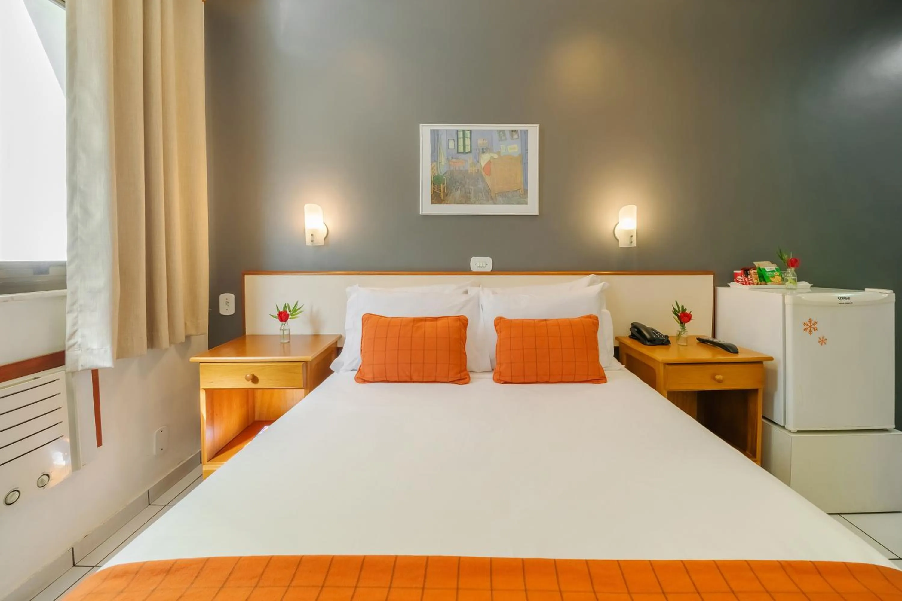 Photo of the whole room, Bed in Infinity Copacabana