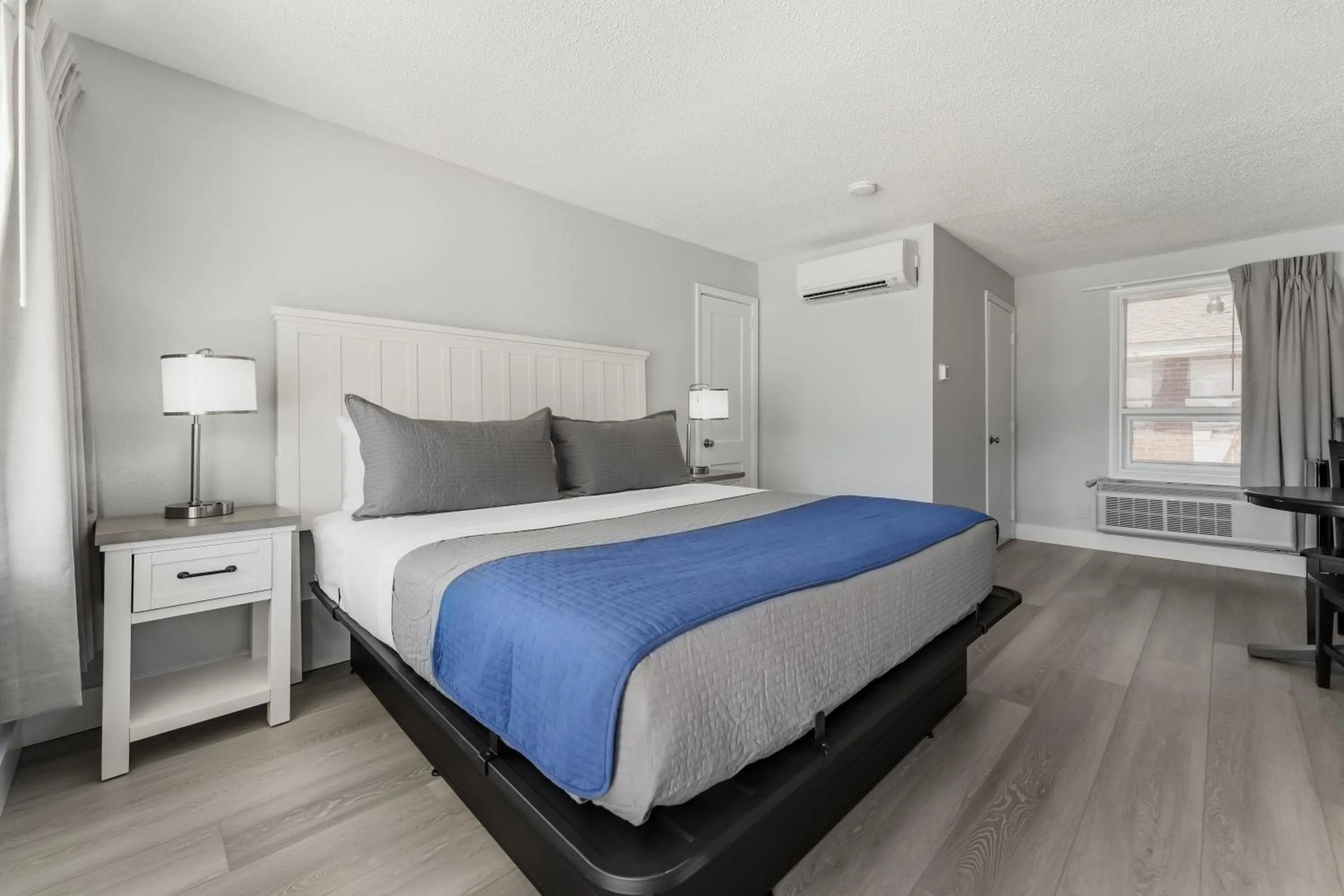 Bed in Mia's Boutique Hotel