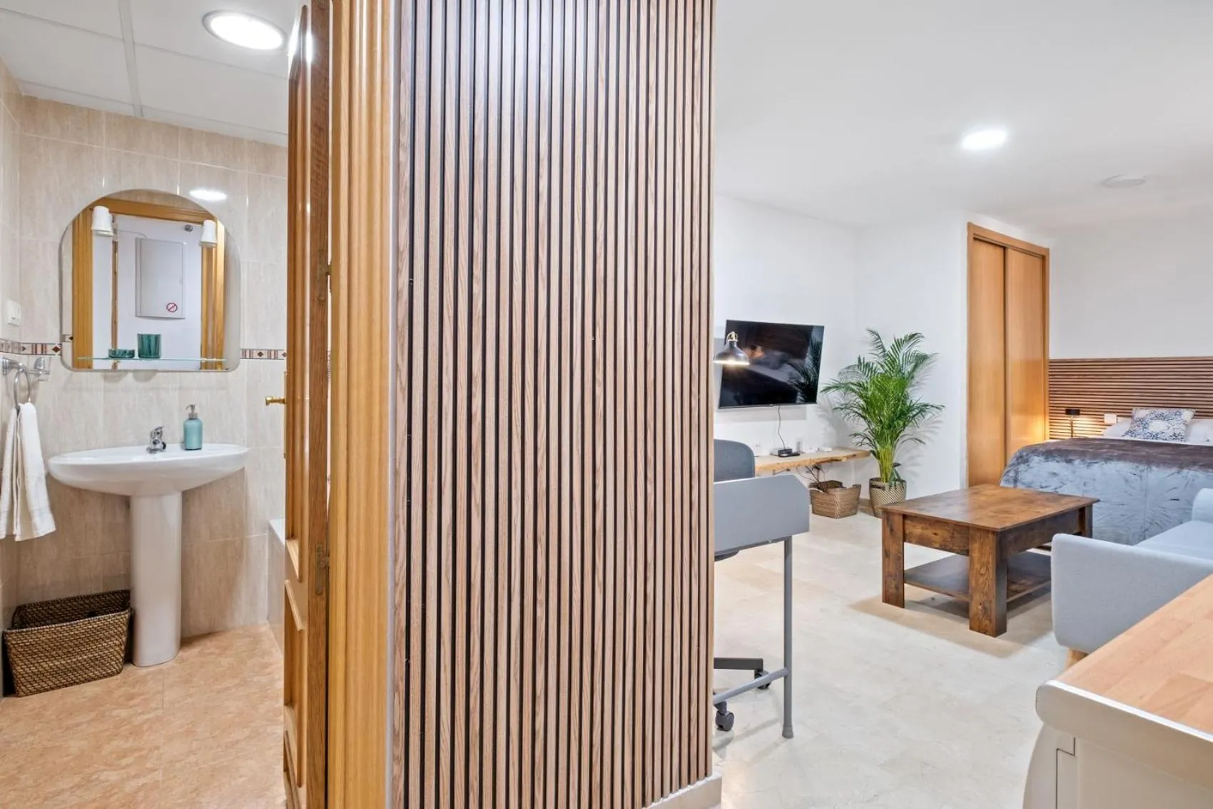Modern and comfortable studio