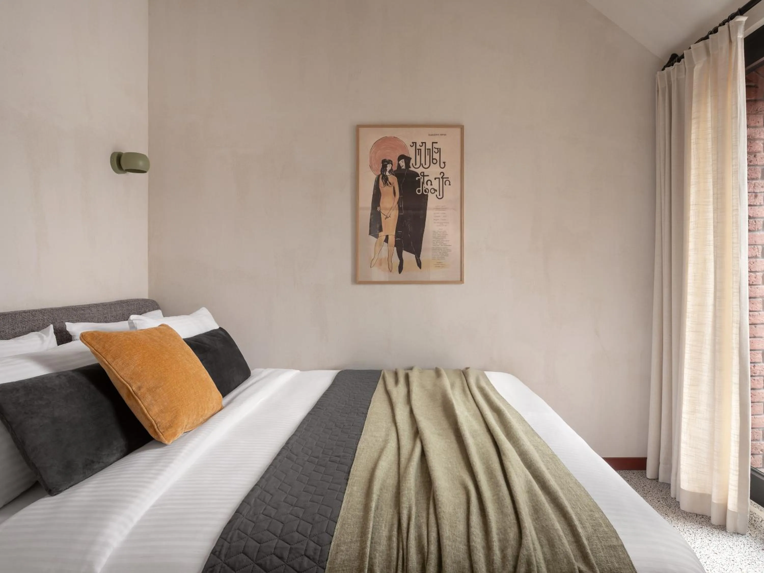 Bed in Apart-In Georgia