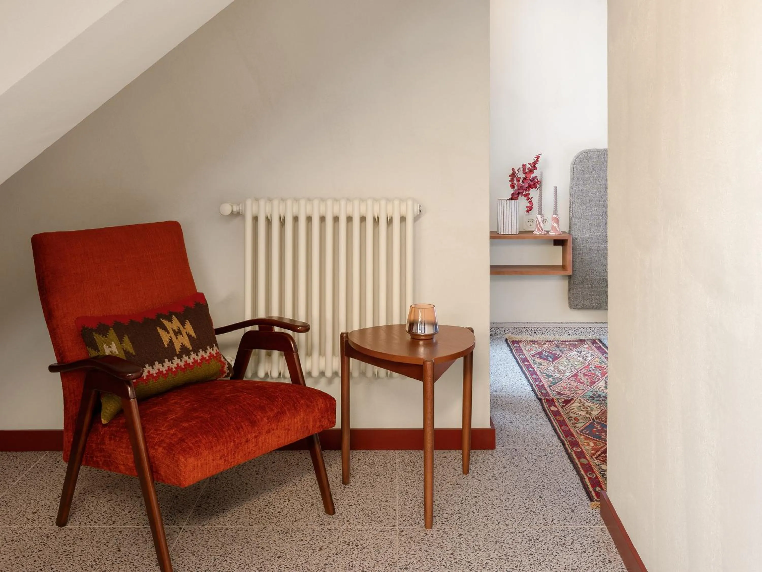 Seating area in Apart-In Georgia