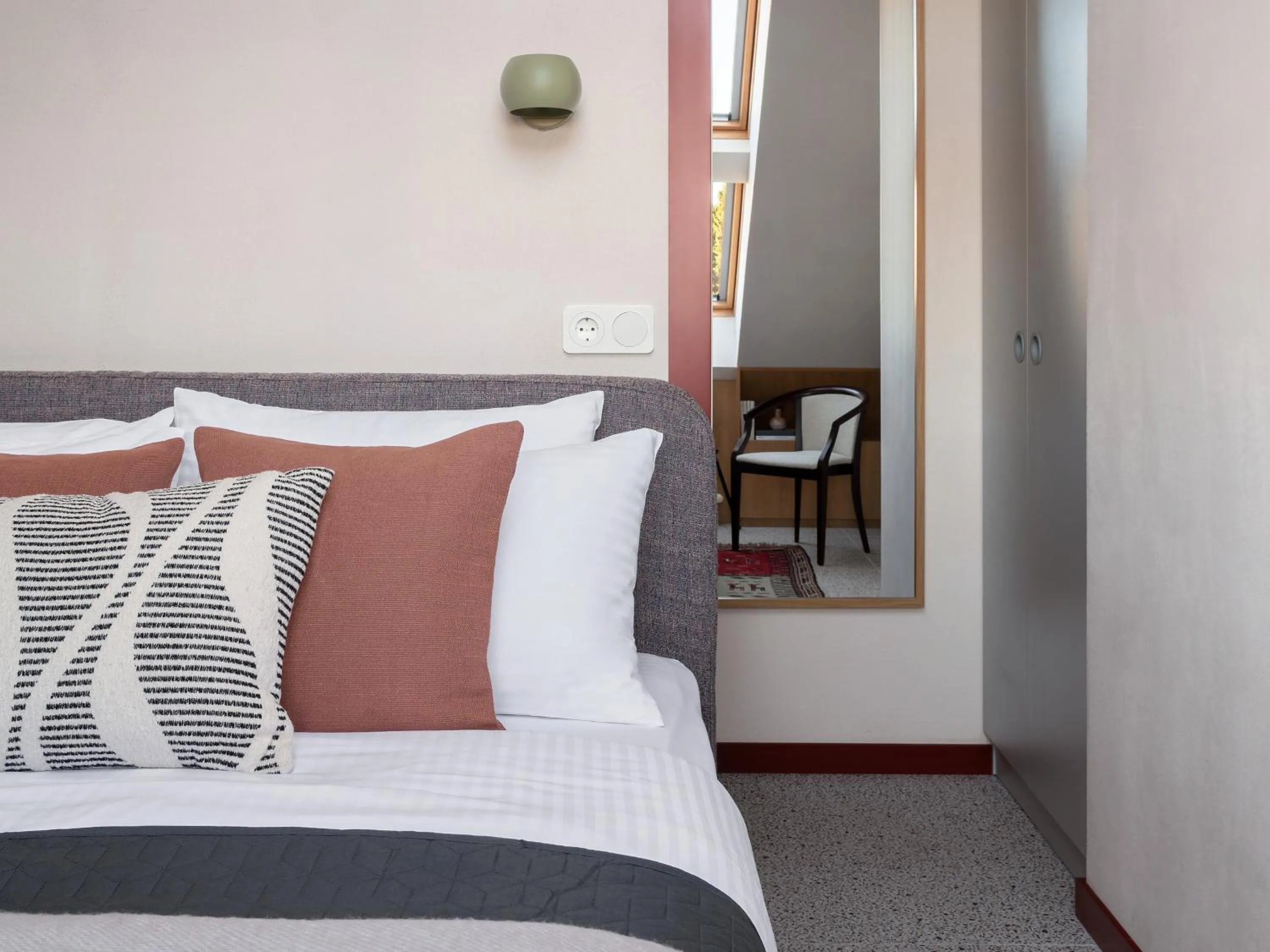 Bed in Apart-In Georgia