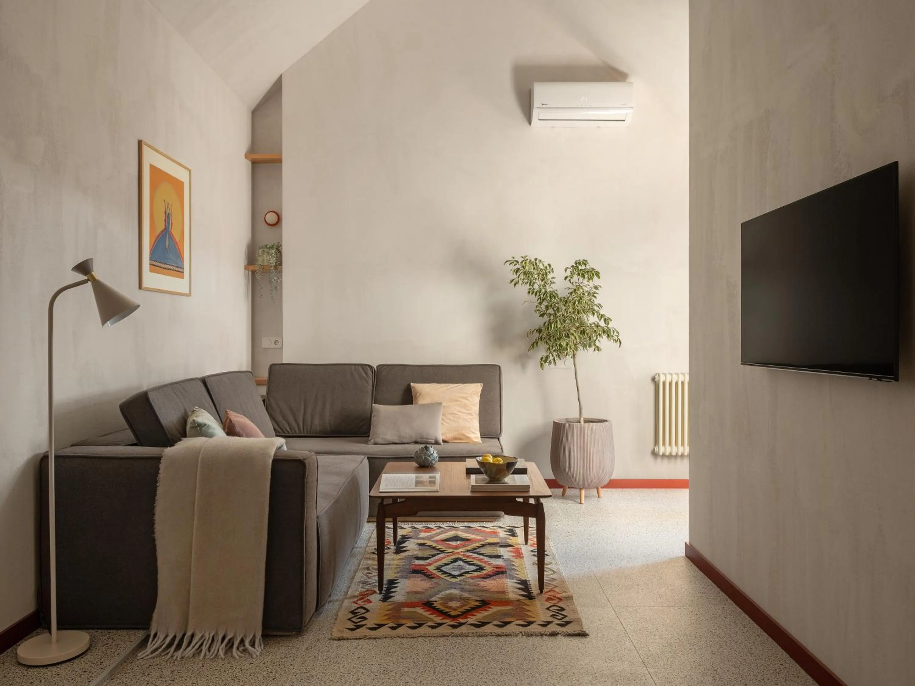 TV and multimedia in Apart-In Georgia