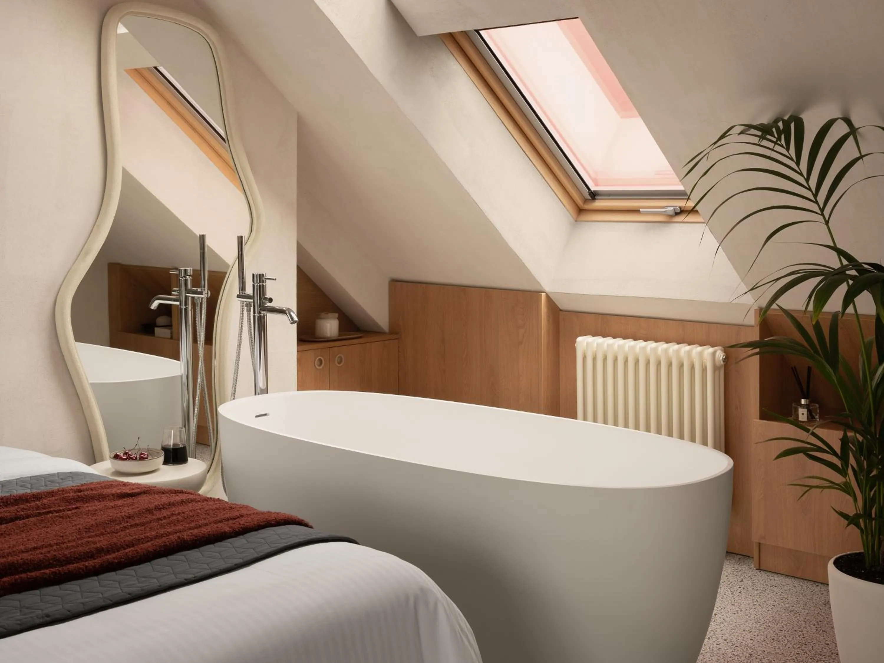 Bath, Bed in Apart-In Georgia