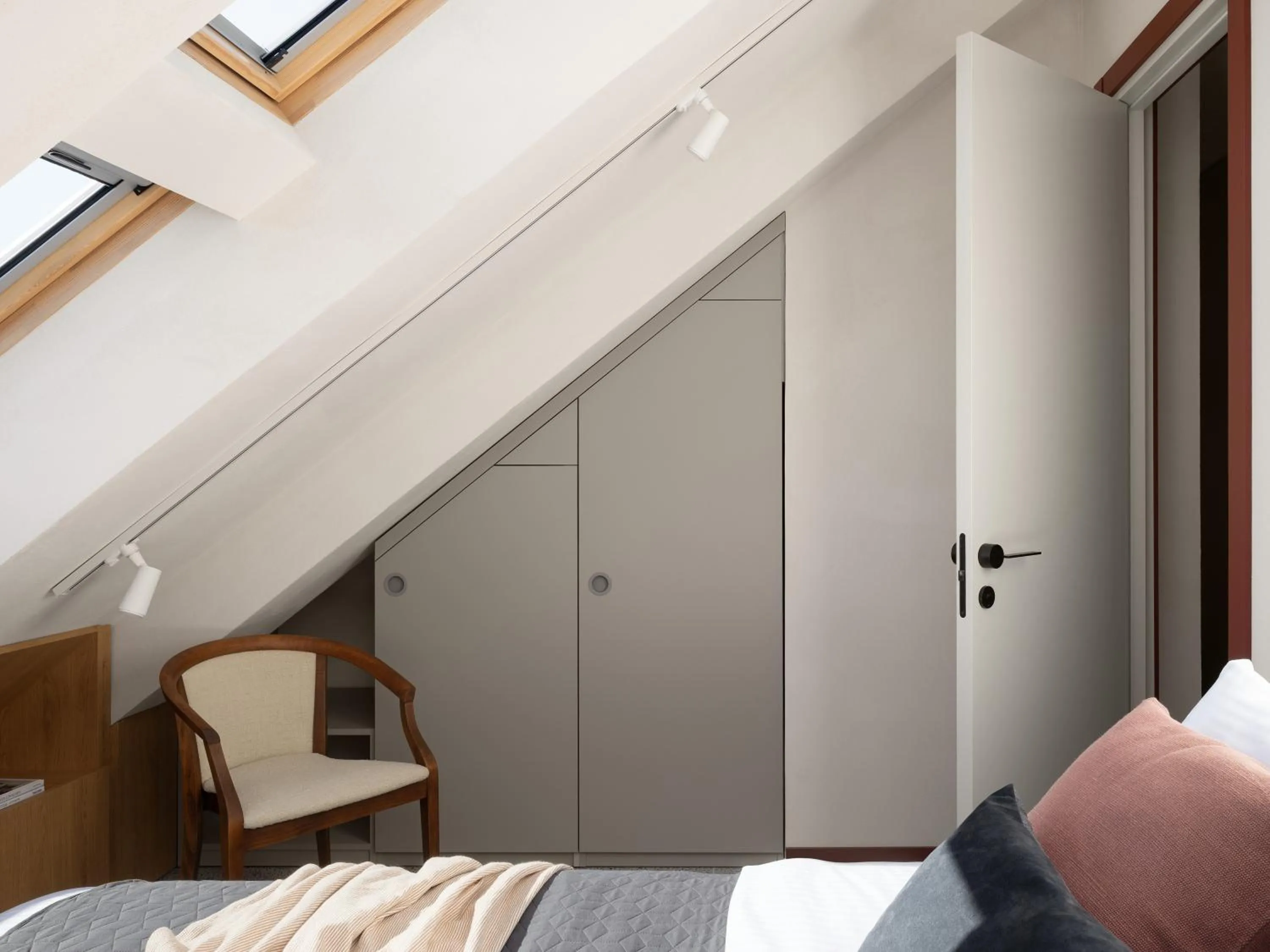 Seating area, Bed in Apart-In Georgia