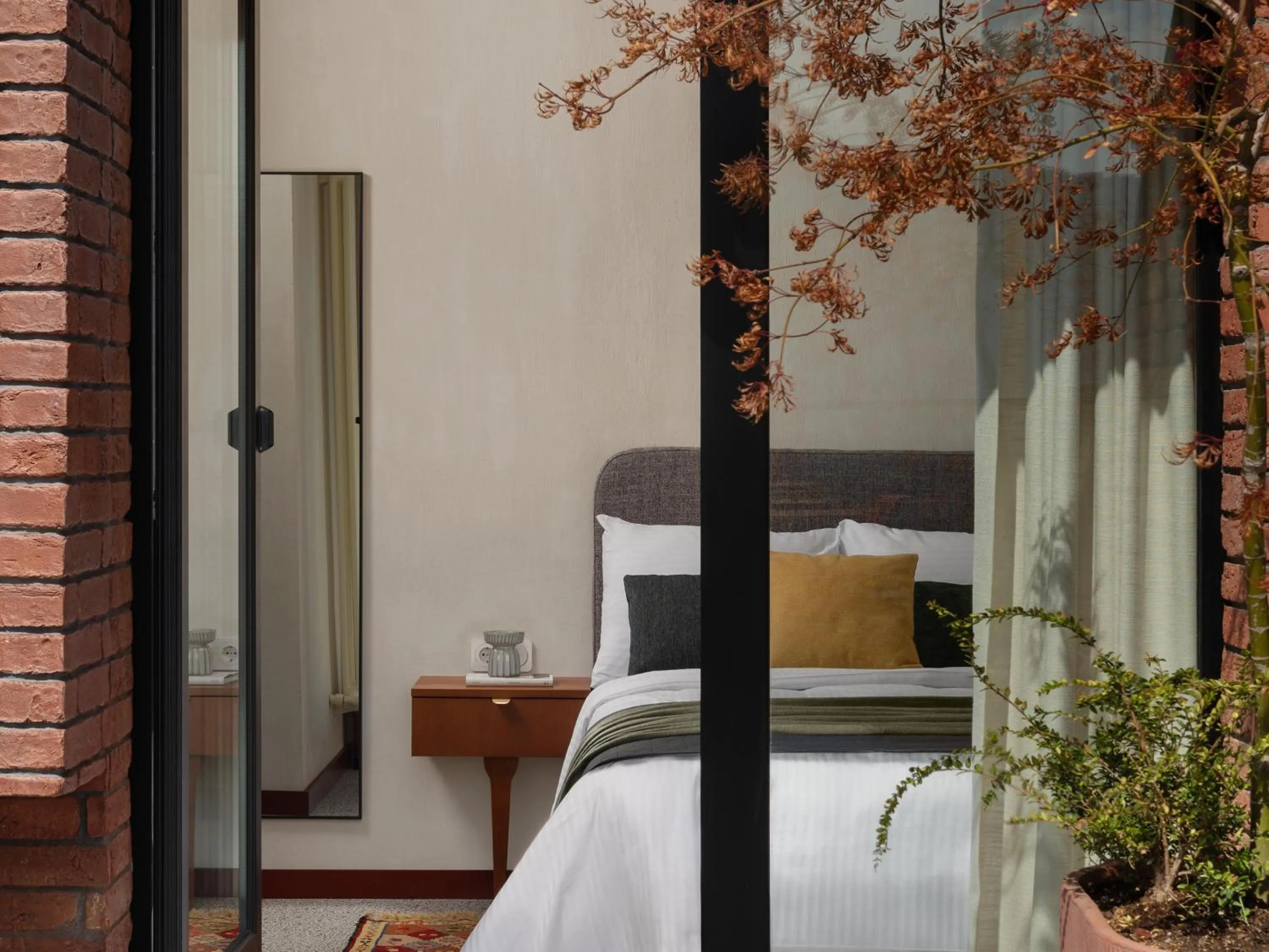 Balcony/Terrace, Bed in Apart-In Georgia