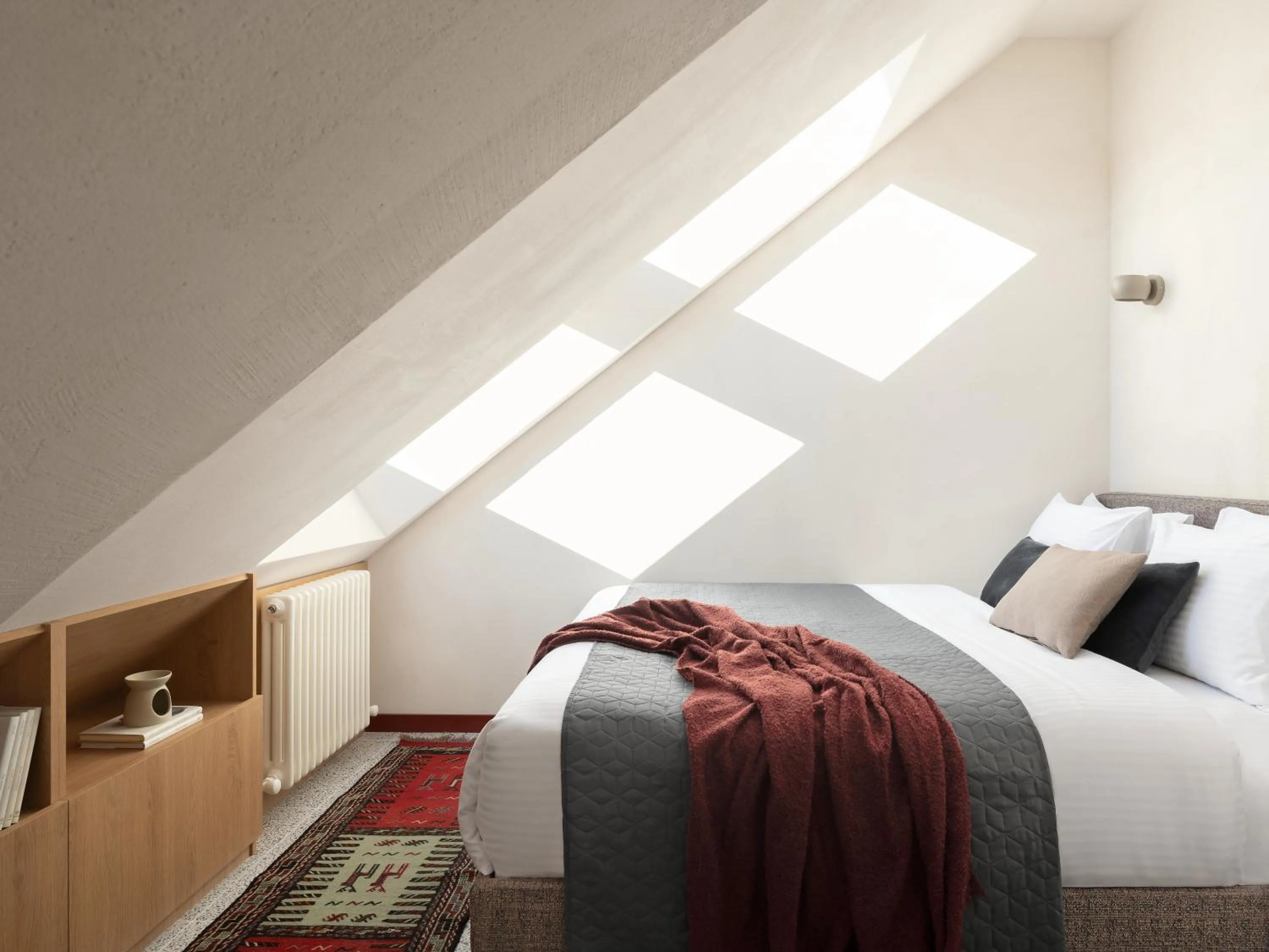 Bedroom, Bed in Apart-In Georgia