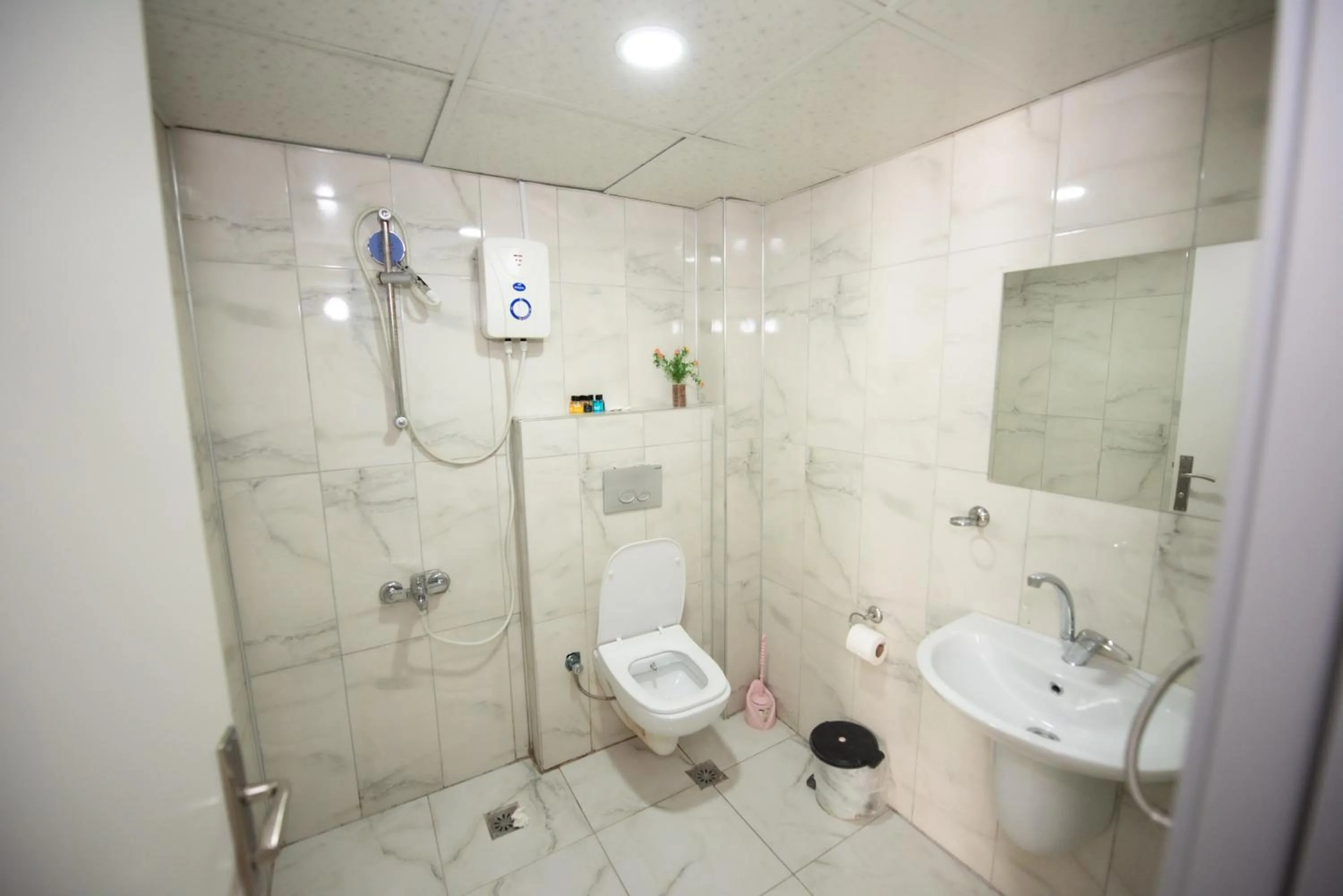 Shower, Bathroom in Palvan Hotel
