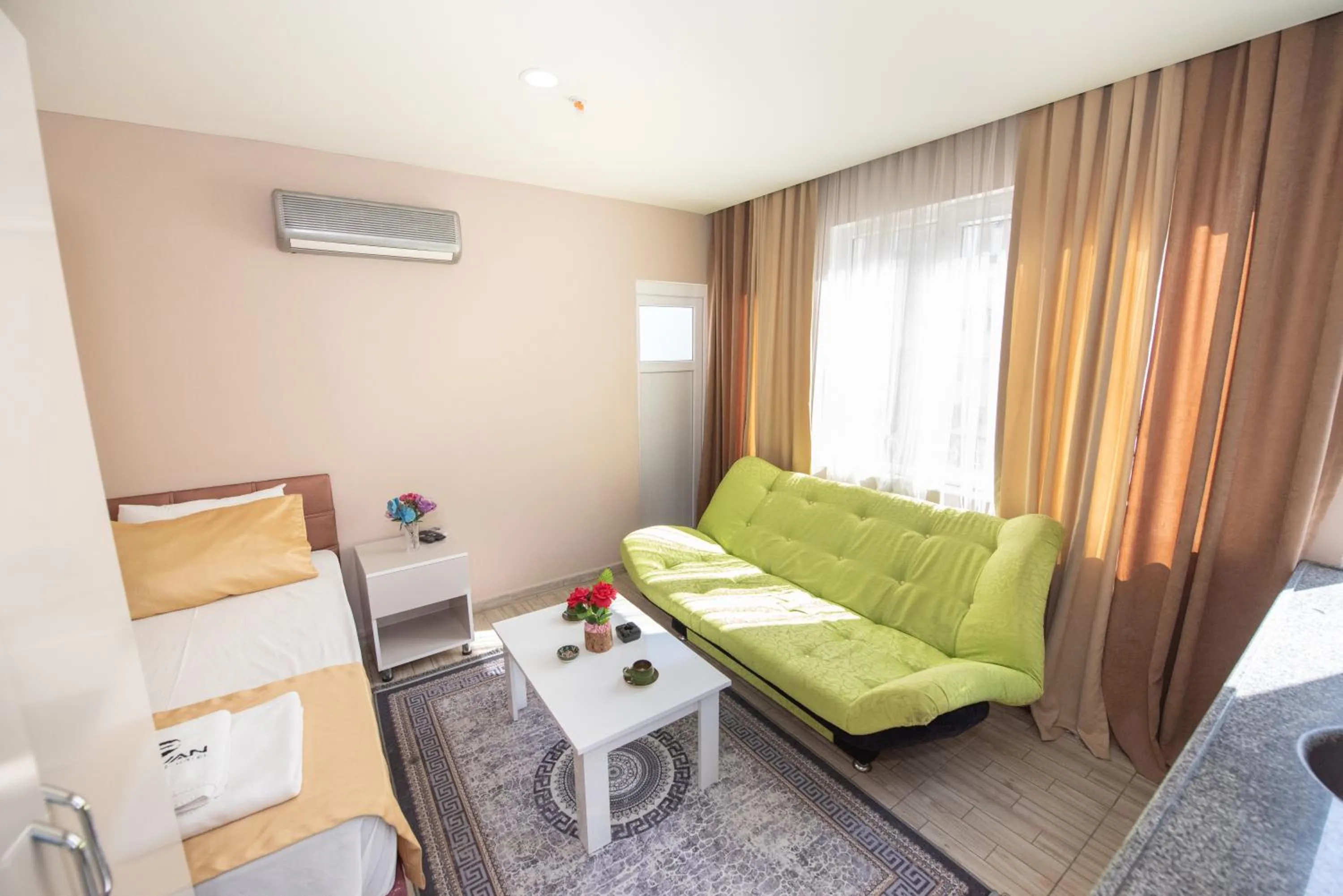 Living room, Seating Area in Palvan Hotel