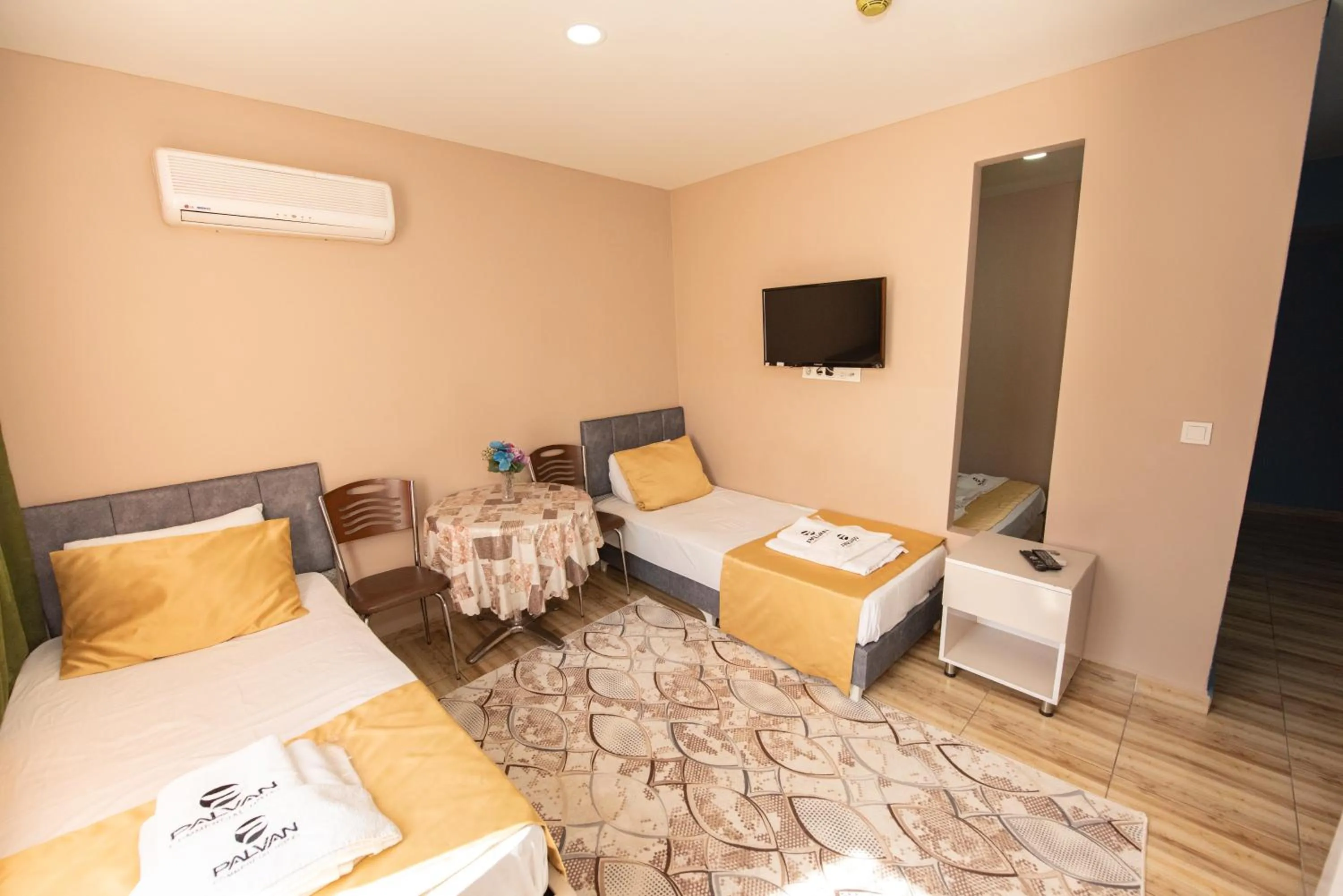 Photo of the whole room in Palvan Hotel