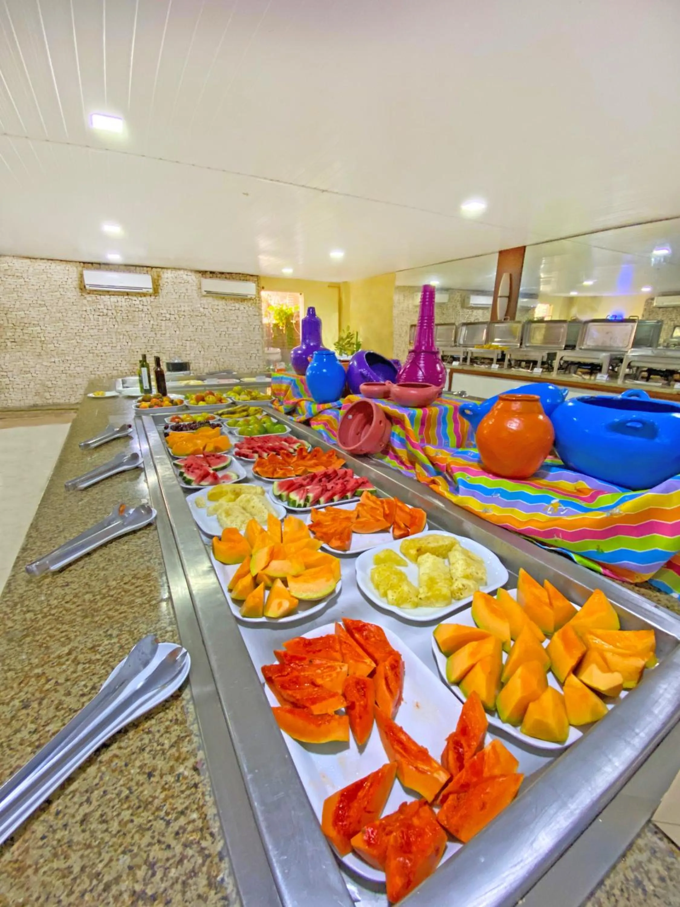 Buffet breakfast in Hotel Parque das Fontes