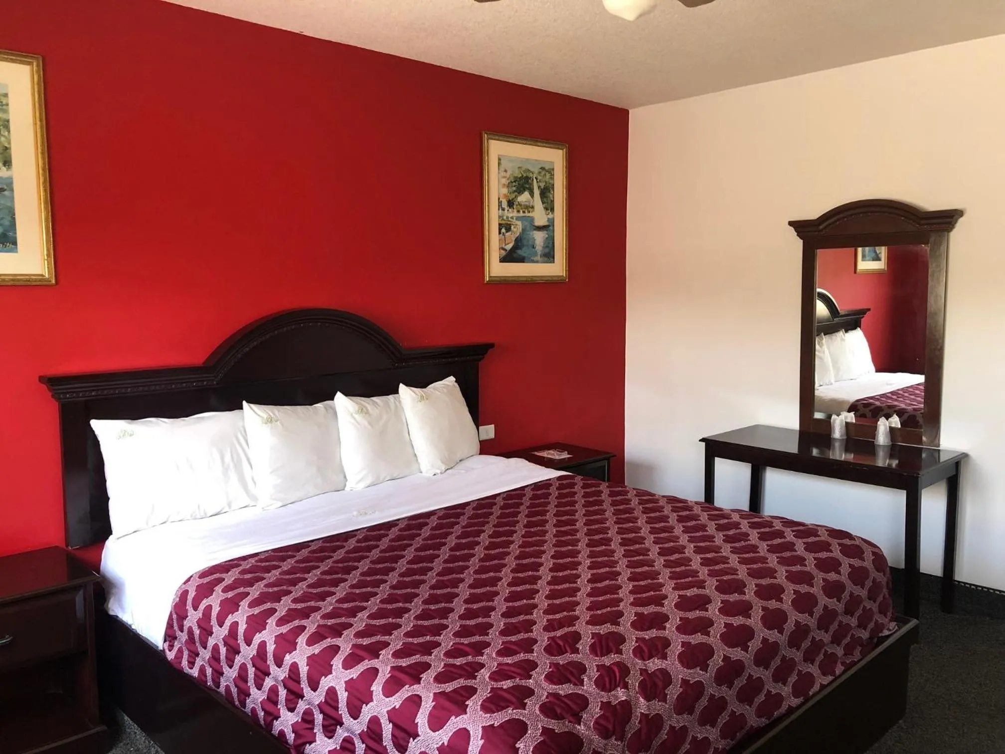 Bed in HOTEL BUGAMBILIAS