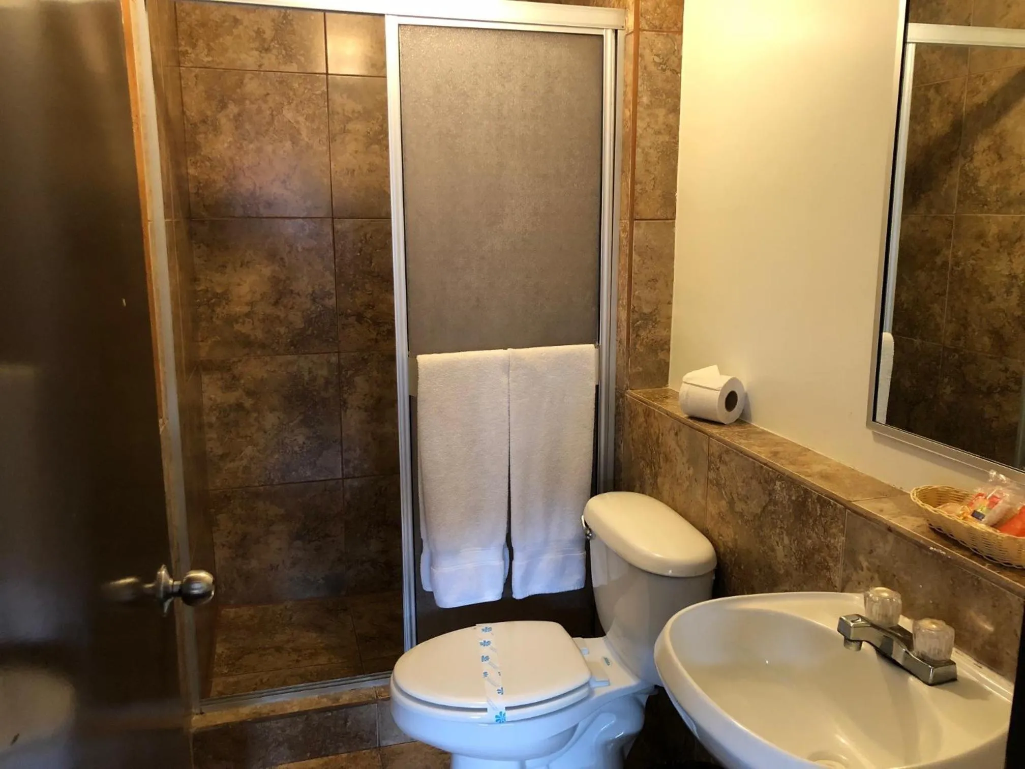 Bathroom in HOTEL BUGAMBILIAS